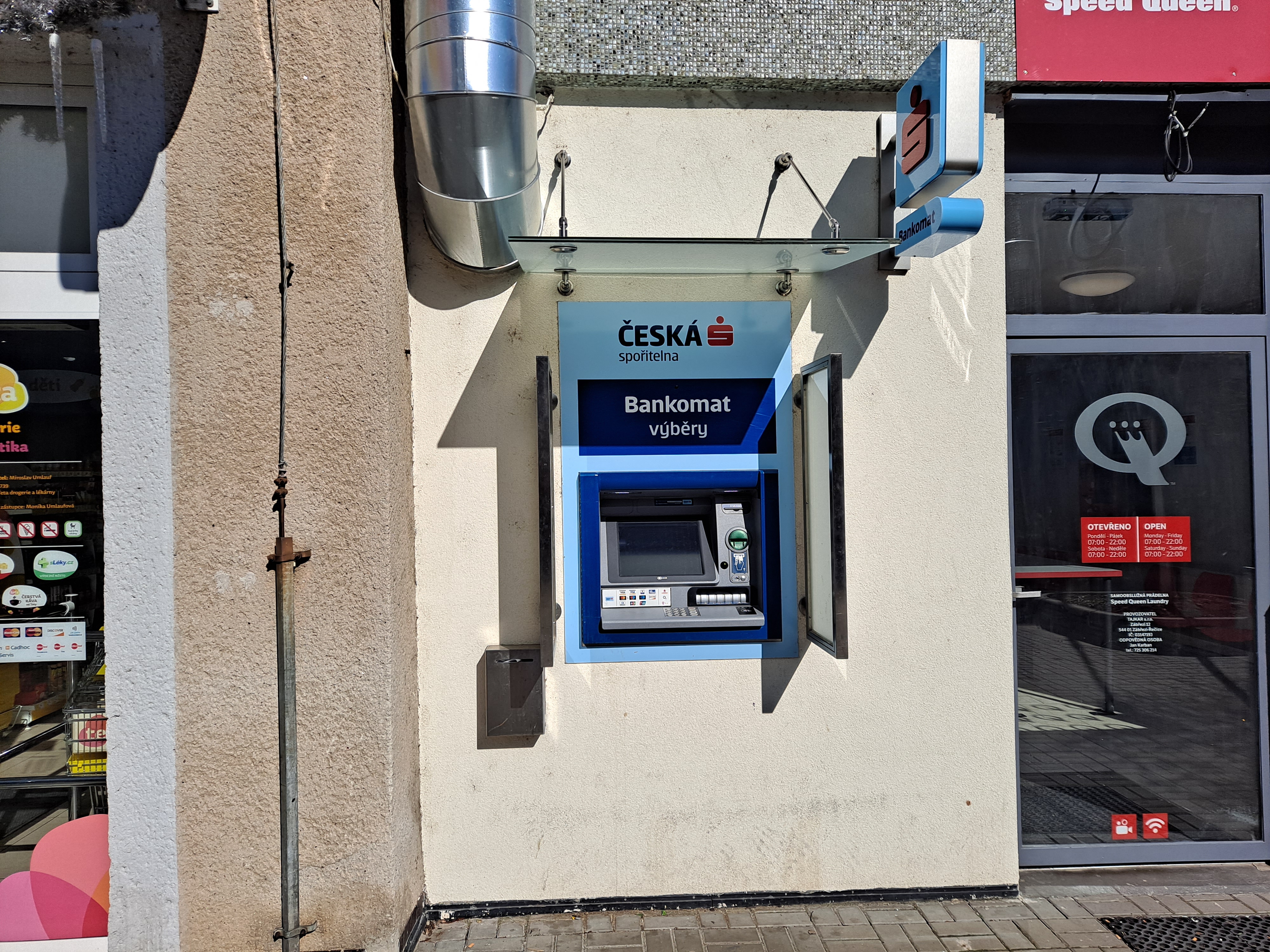 Bankomat České spořitelny foto 2