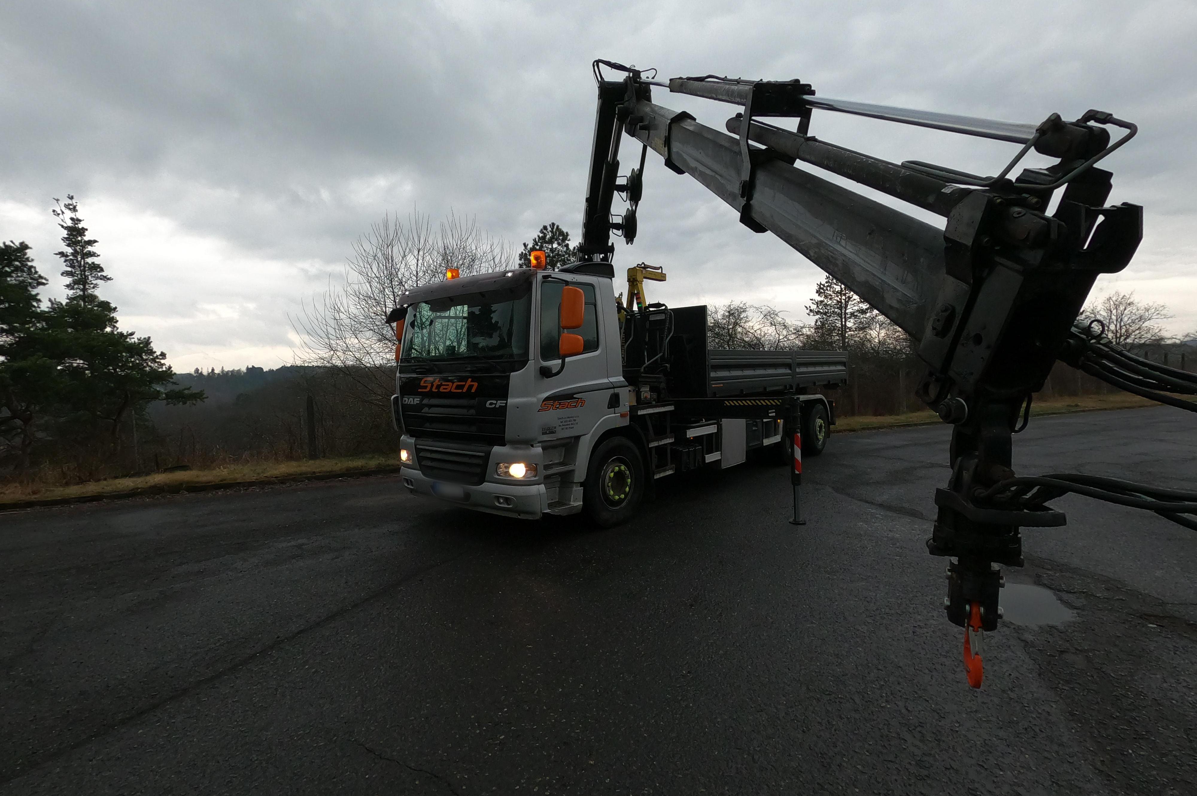 Autodoprava hydraulická ruka - Stach.cz stavby s.r.o.