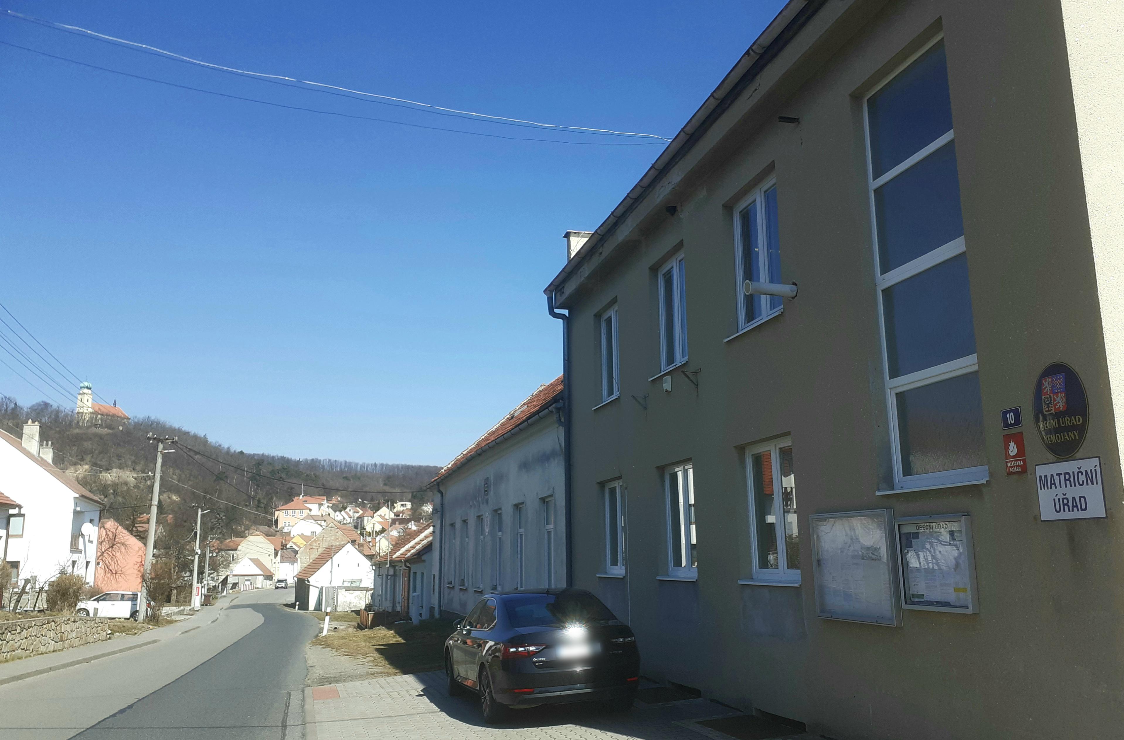 Nemojany - obecní úřad foto 1
