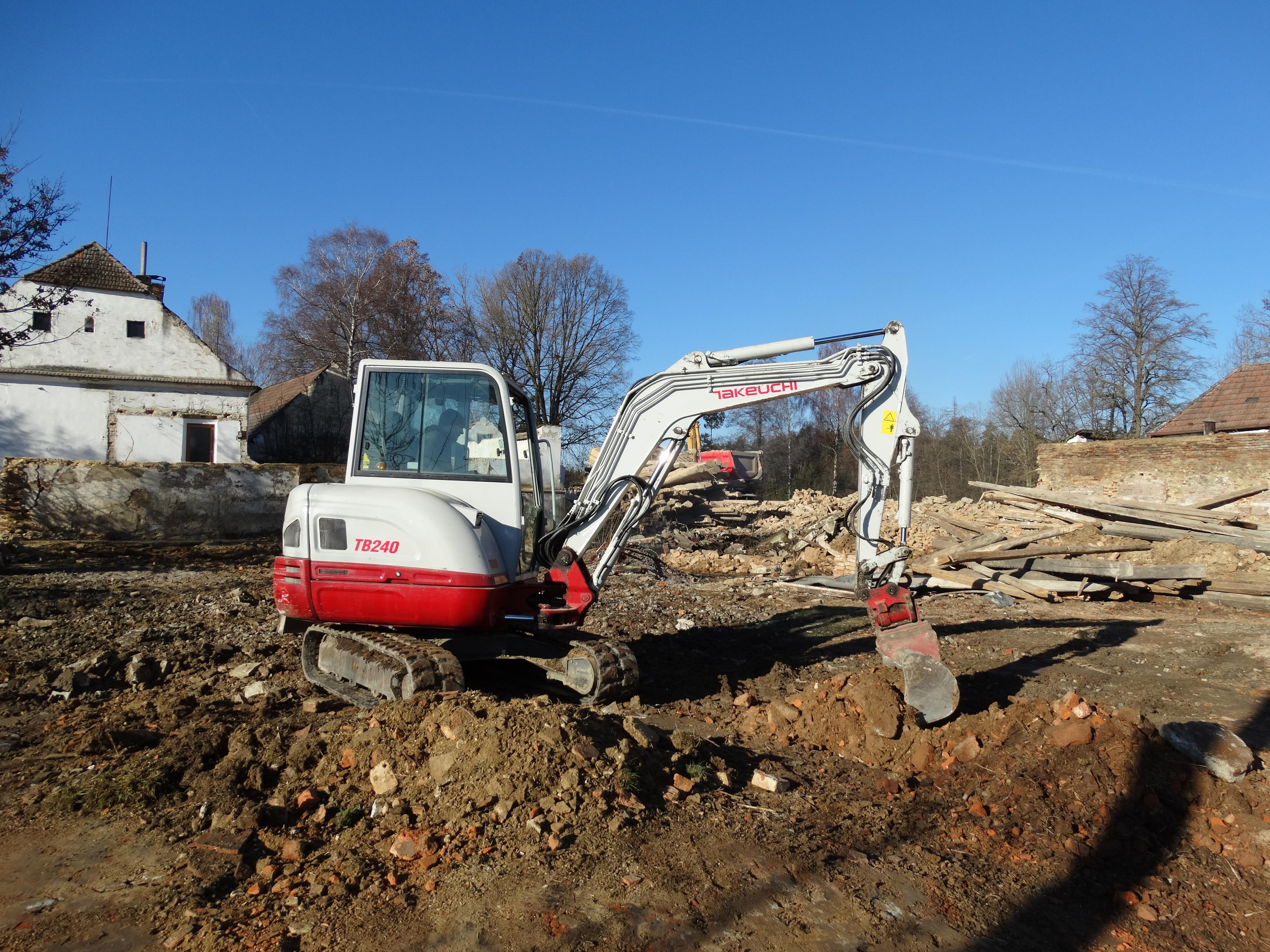 Adestone s.r.o. - zemní a výkopové práce, autodoprava foto 3