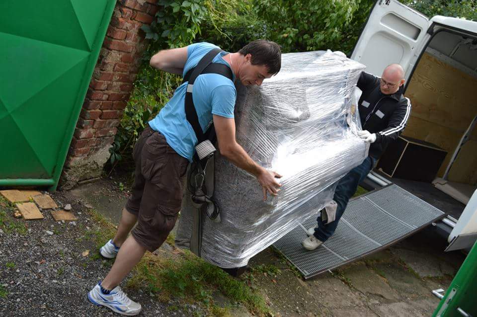 Stěhování pianin, křídel a těžkých břemen