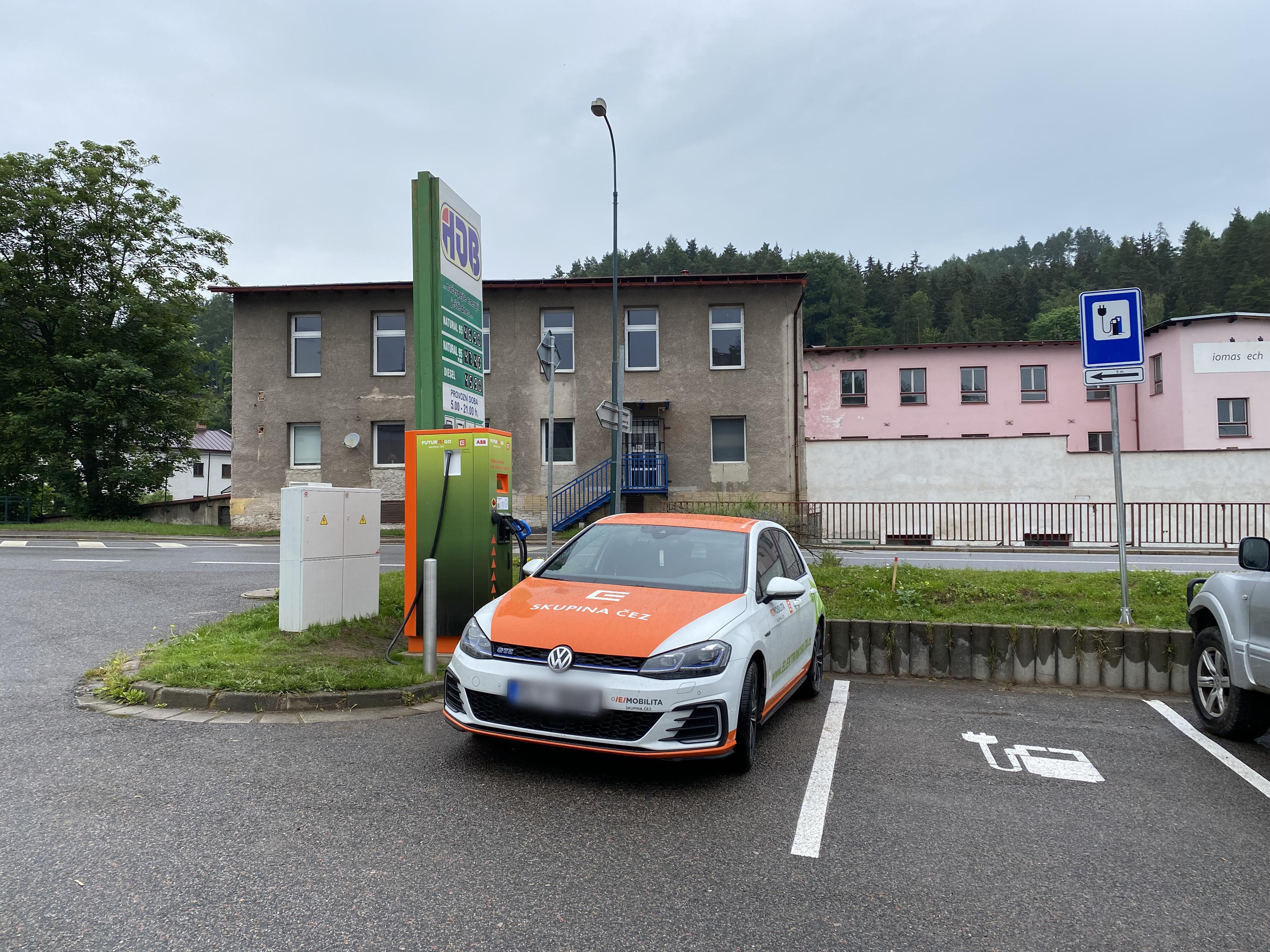 Nabíjecí stanice ČEZ