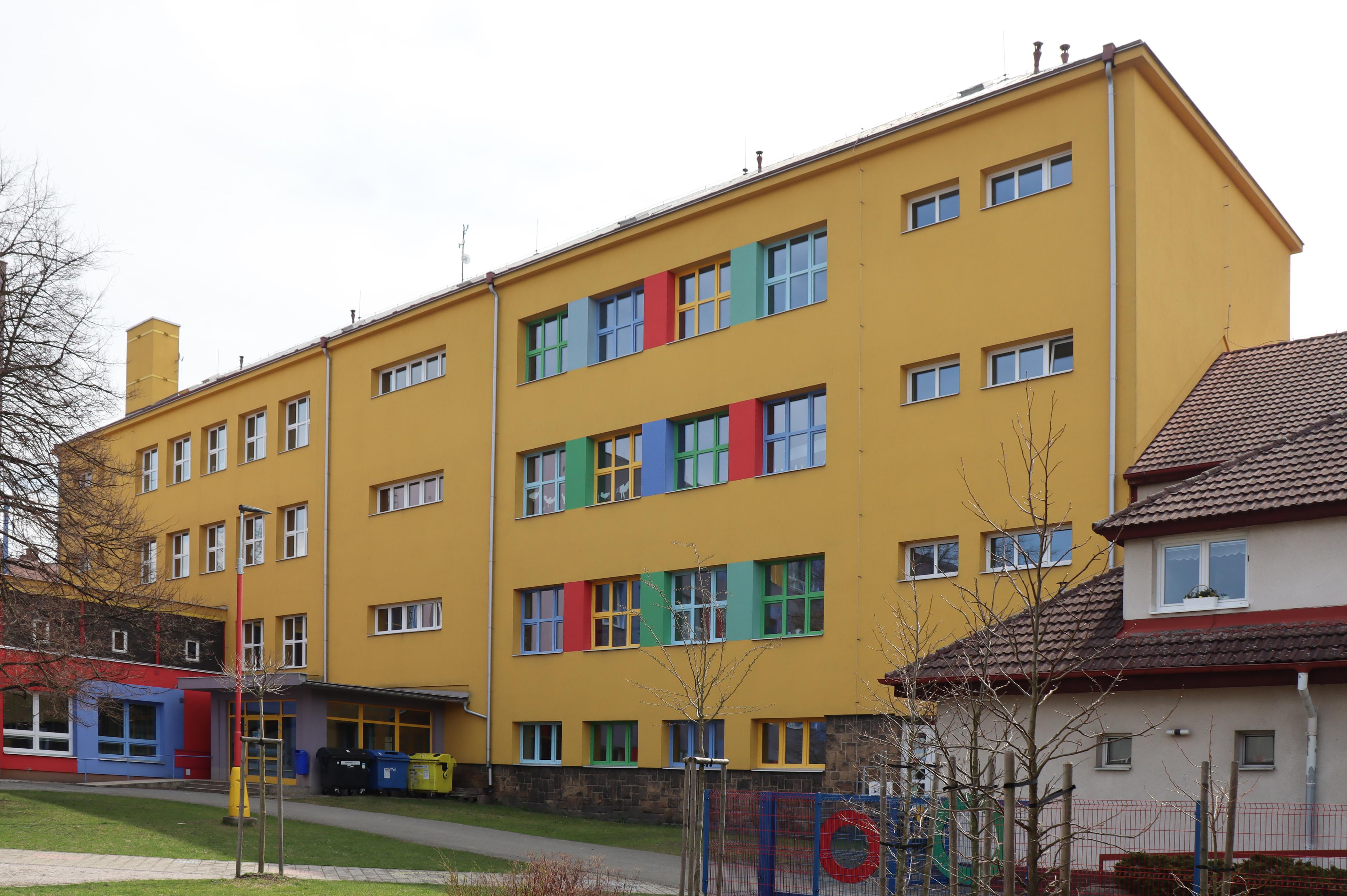 ZŠ Police nad Metují foto 3