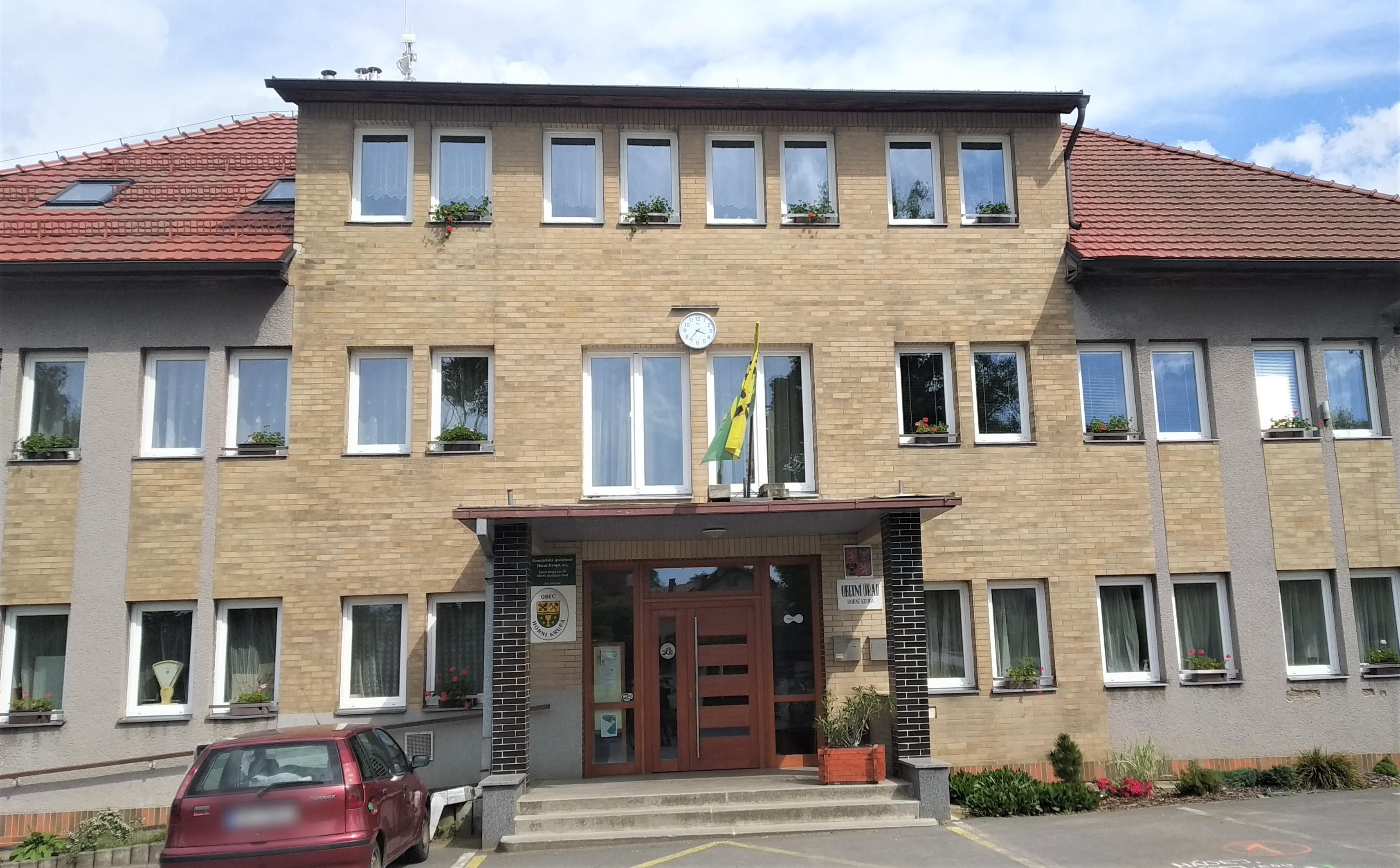 Horní Krupá - obecní úřad foto 2