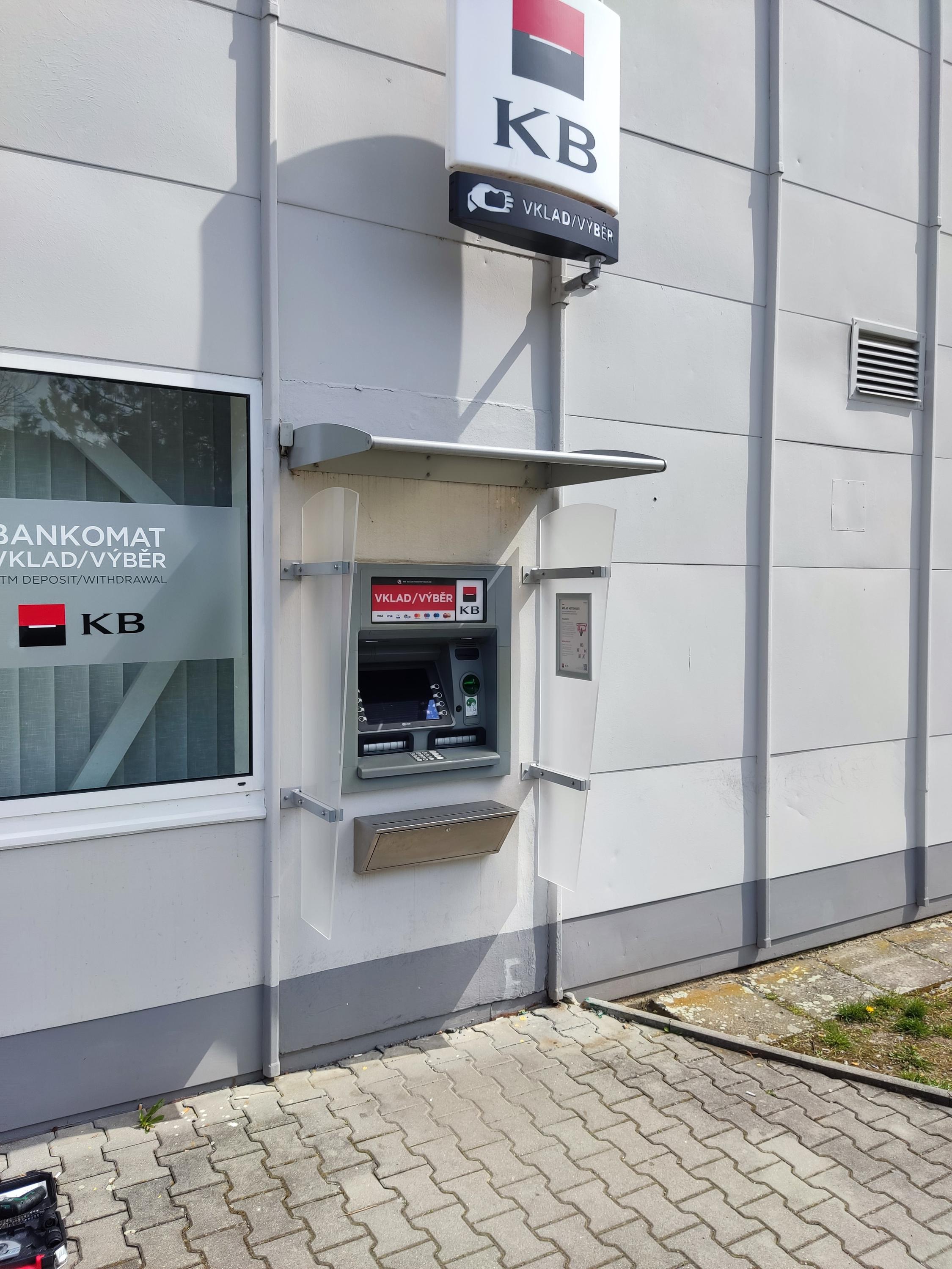 Bankomat Komerční banky foto 2