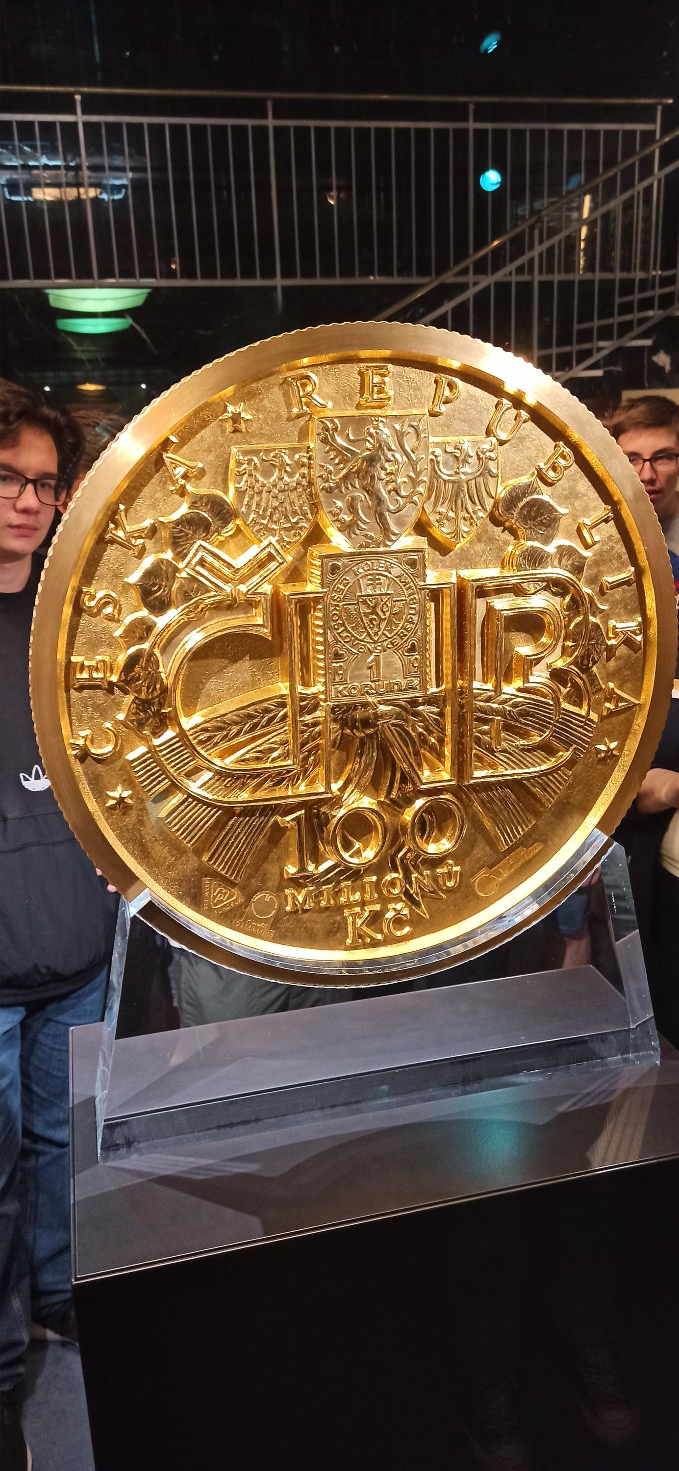 ČESKÁ NÁRODNÍ BANKA foto 3