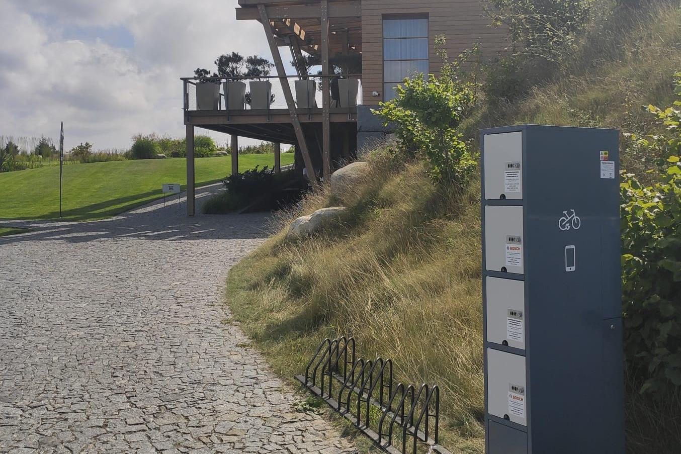 Nabíjecí stanice pro elektrokola a mobilní zařízení