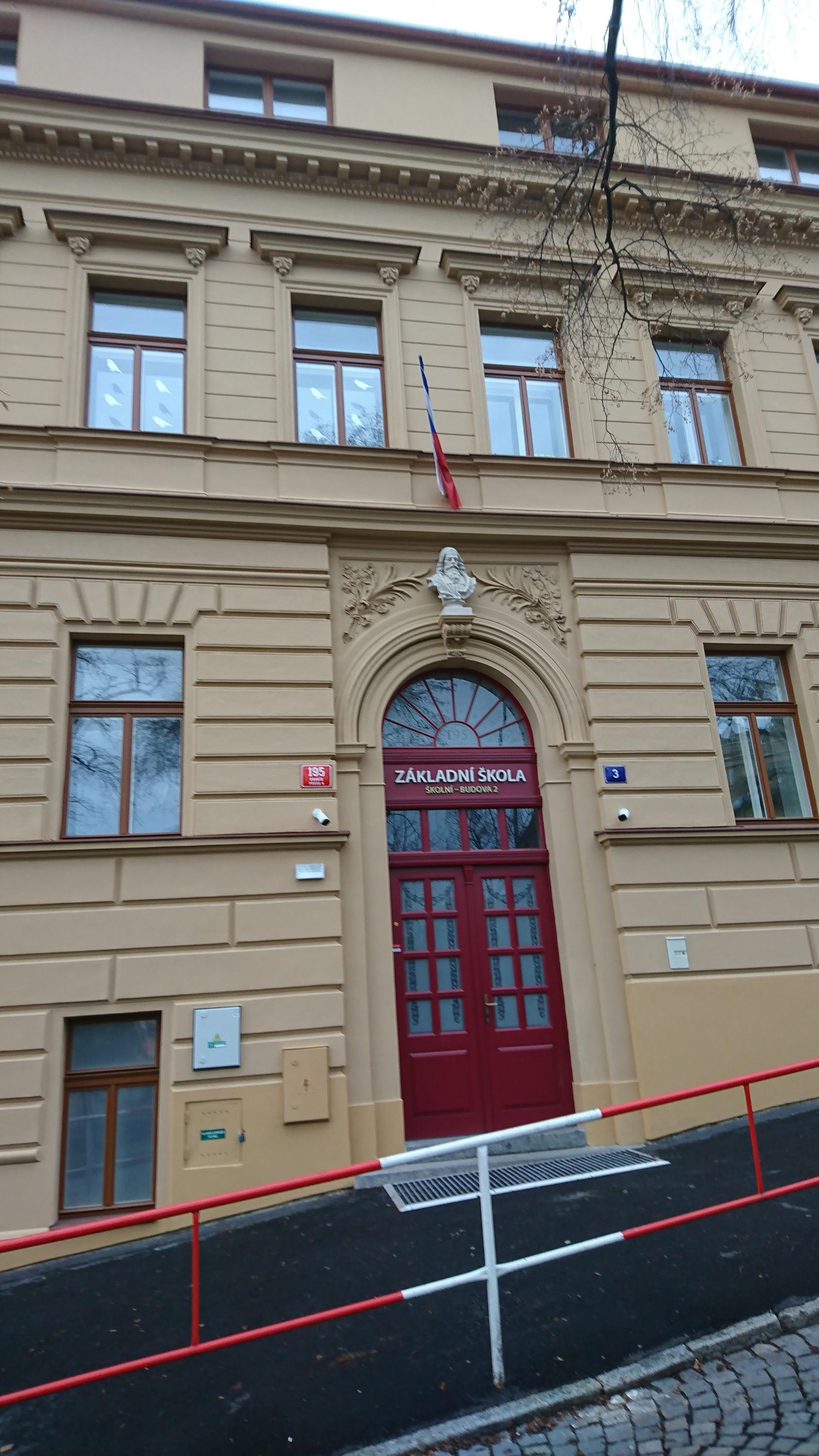 ZŠ Praha 4, Školní foto 5