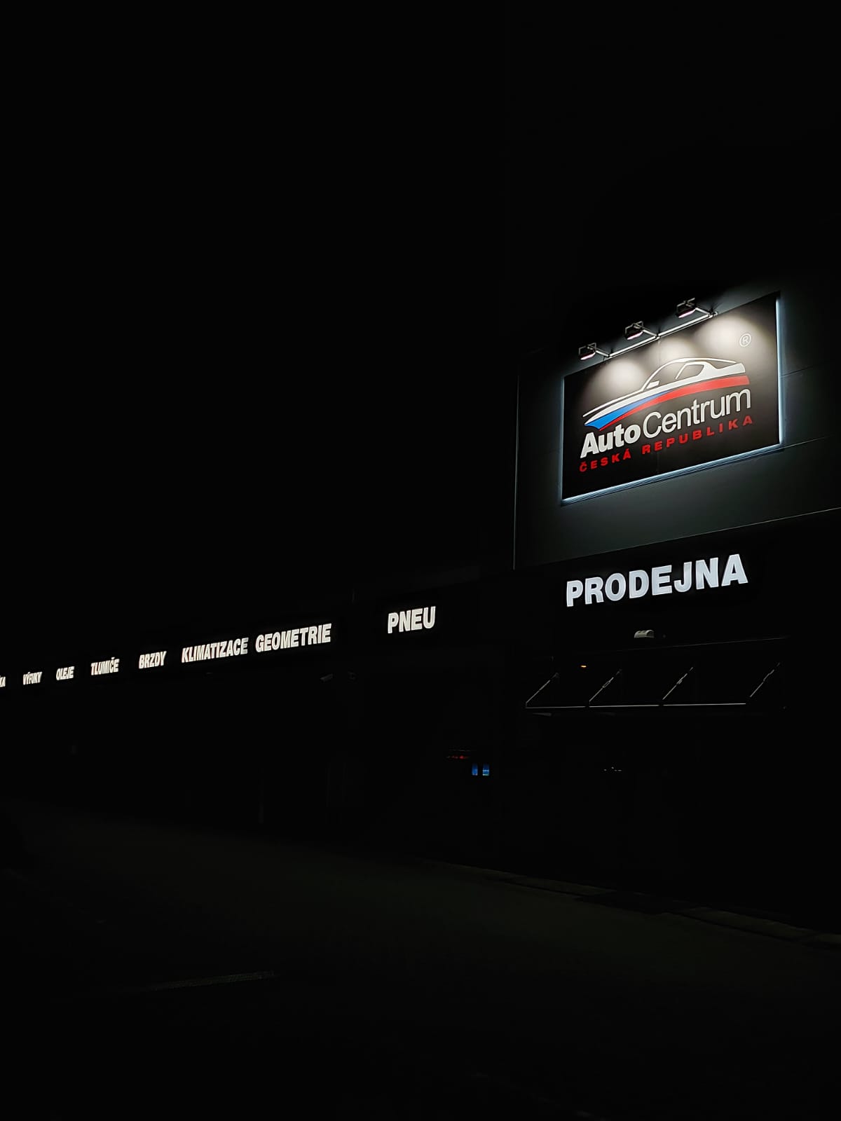 AutoCentrum ČR - Praha Strašnice foto 4