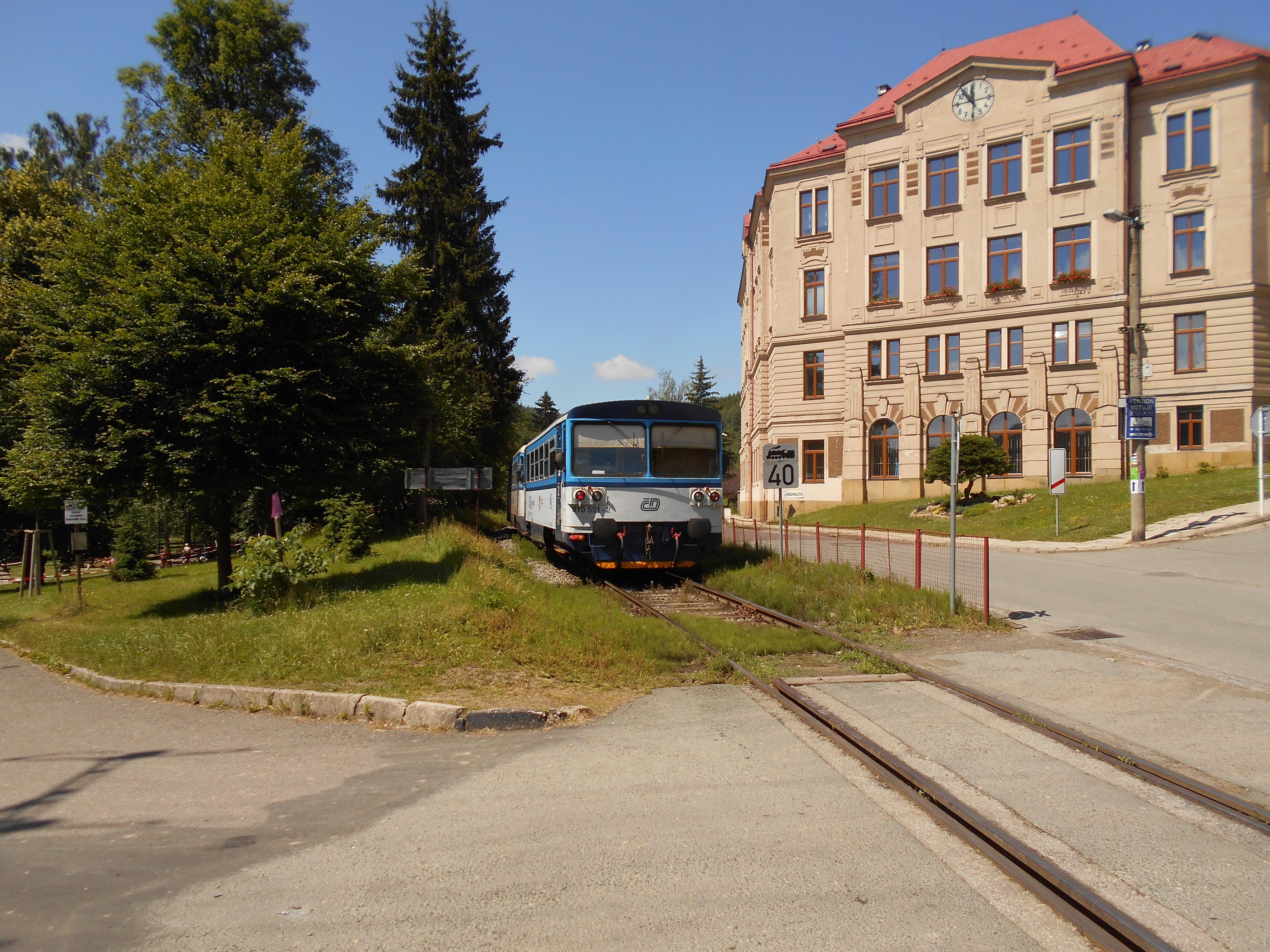 Městská knihovna v Teplicích nad Metují foto 3