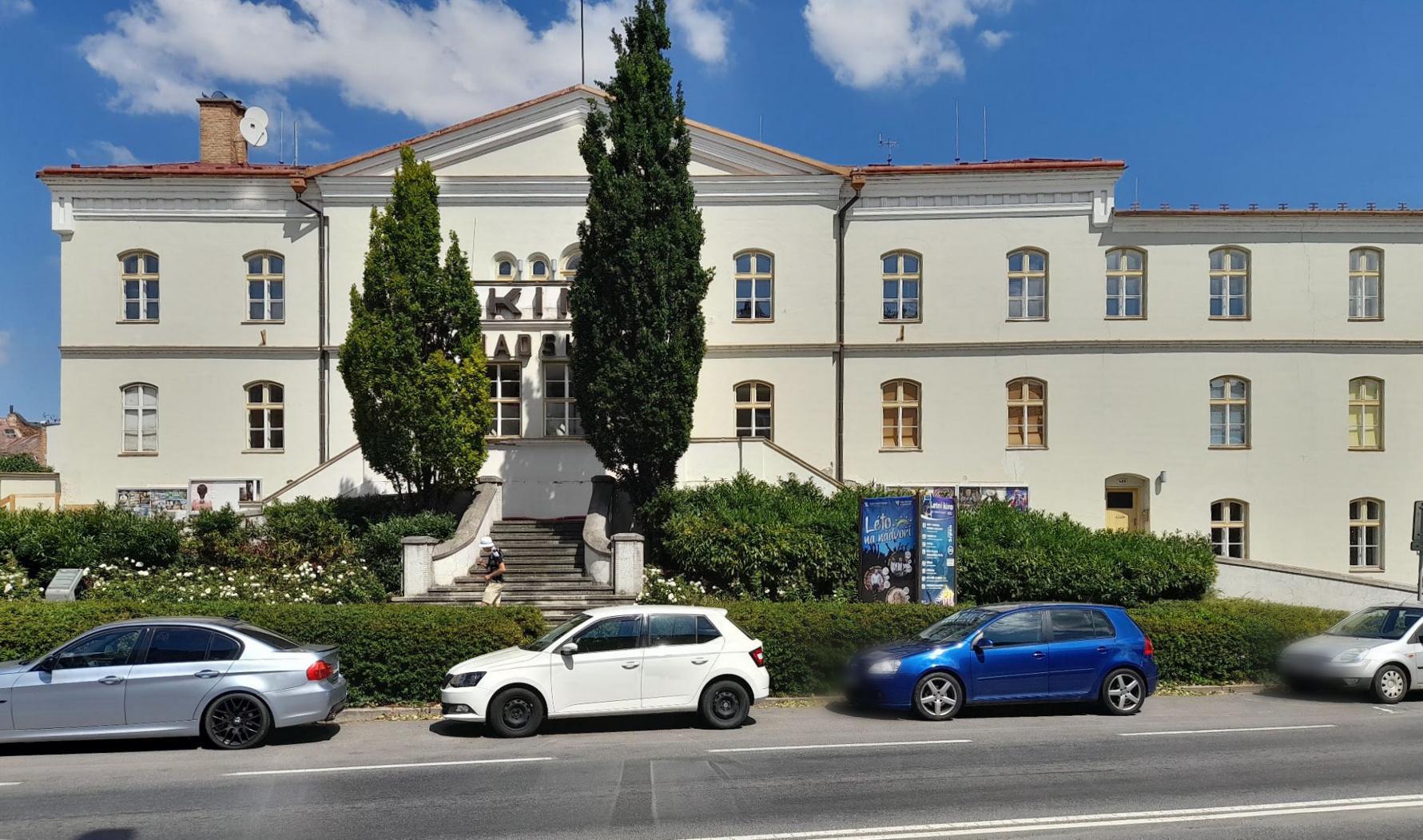 Kino Nadsklepí foto 4