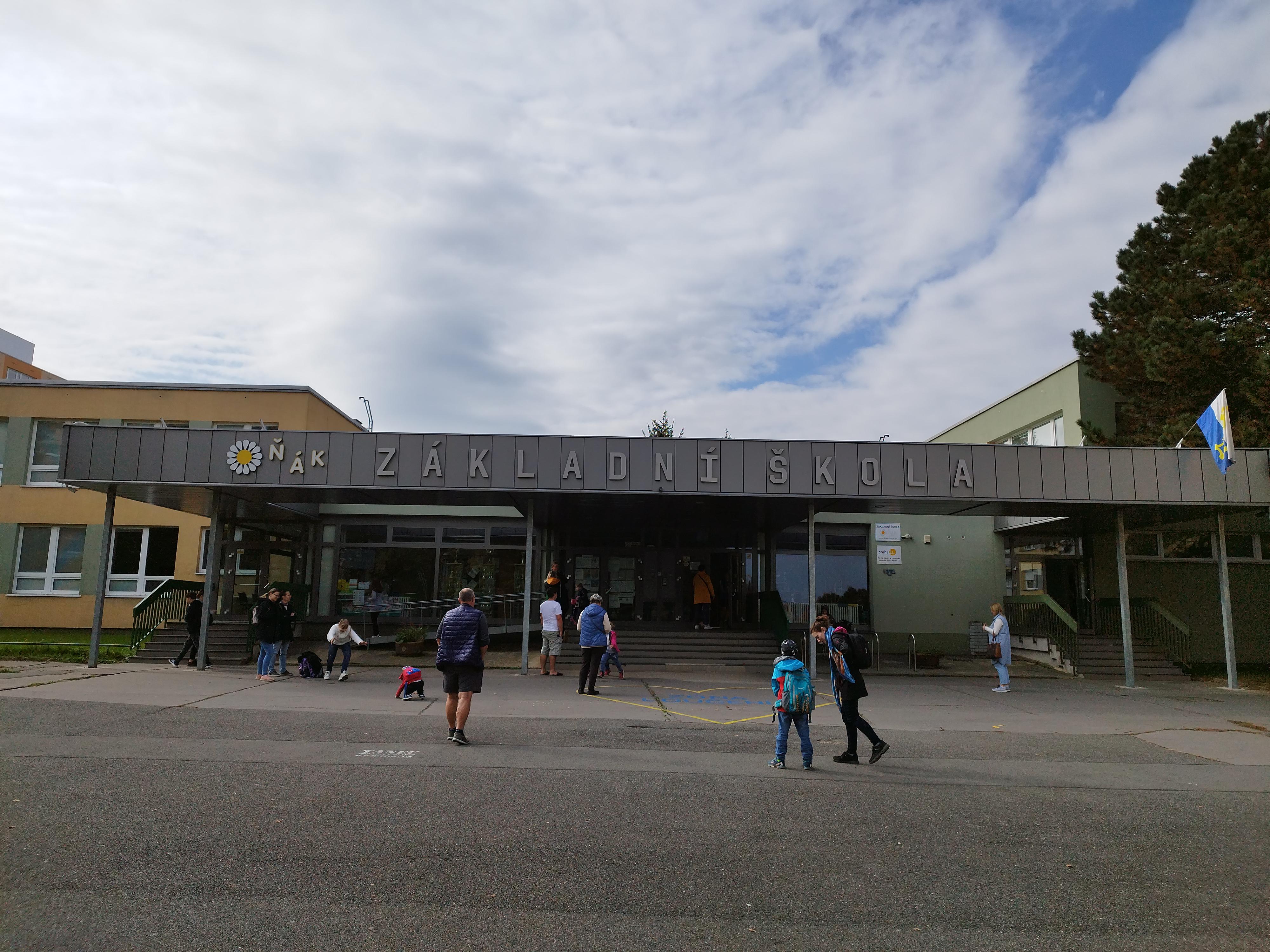 ZŠ Praha 4, Květnového vítězství foto 2