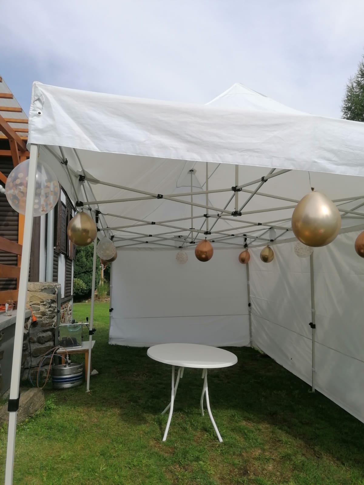 Ing. Marcela Lipovská - Párty, pípy, stany foto 5