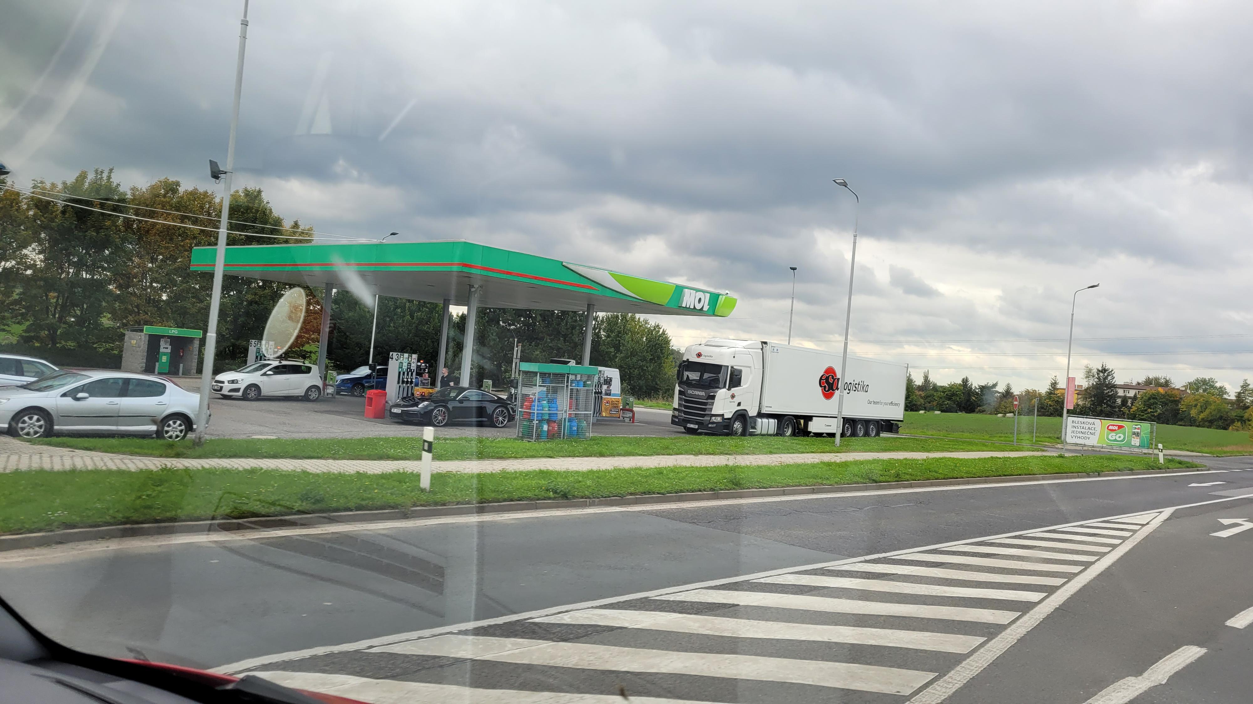 MOL foto 6