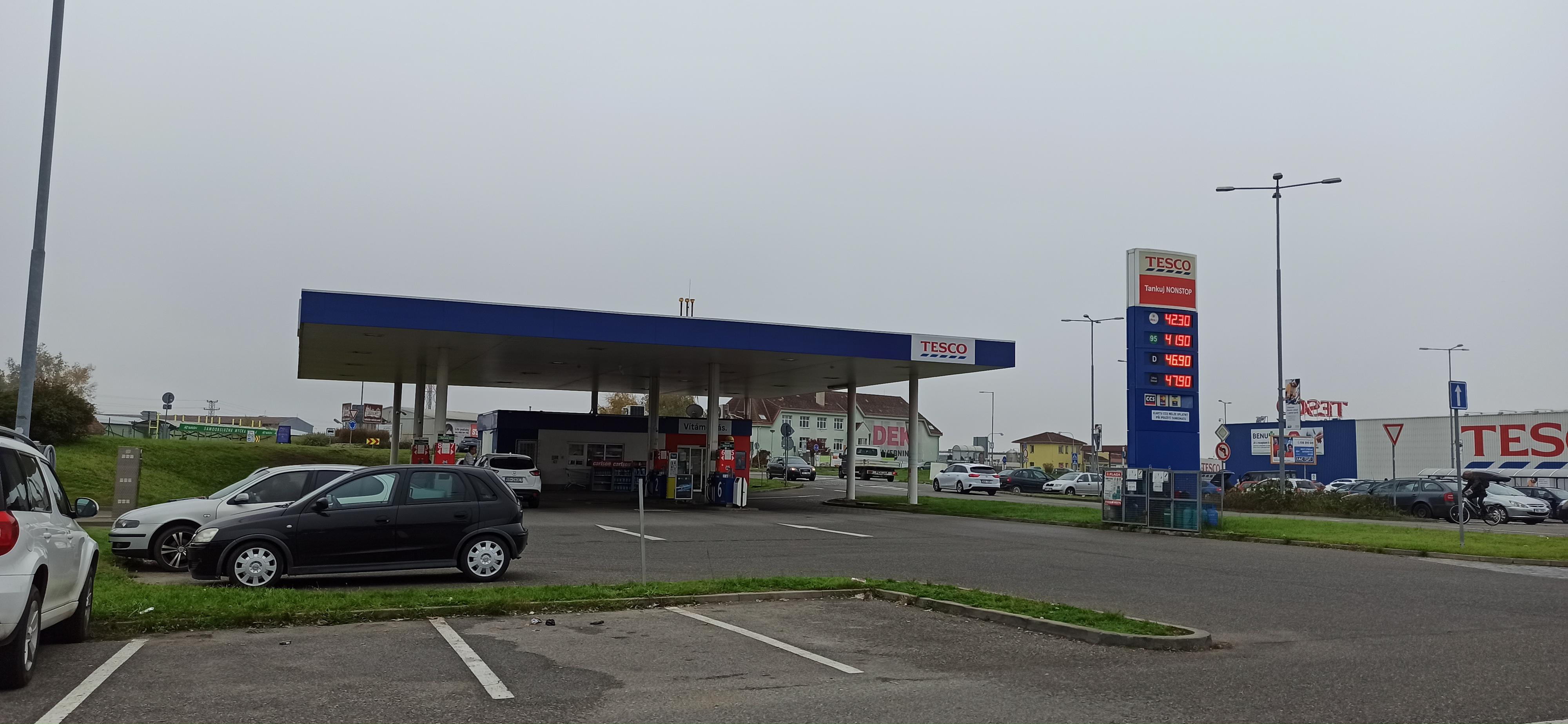 Tesco Čerpací stanice foto 2