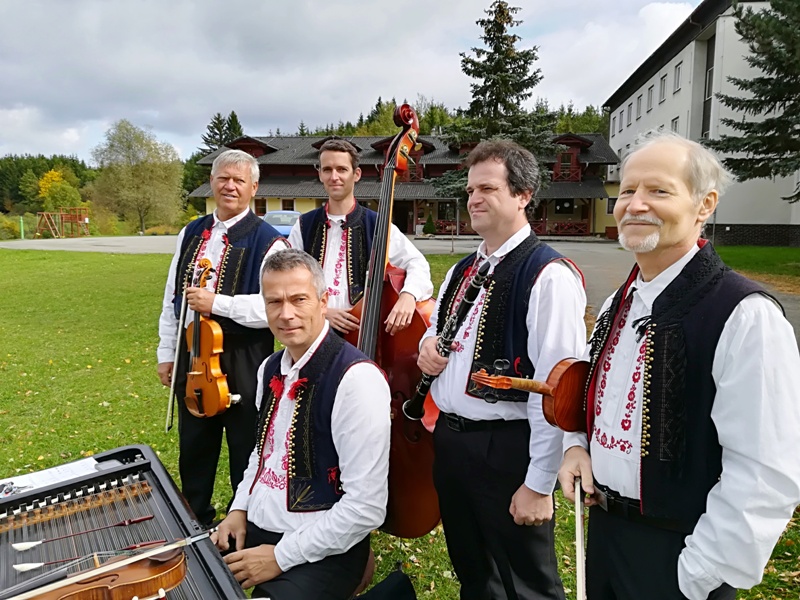 Cimbálová muzika Josefa Marečka foto 4