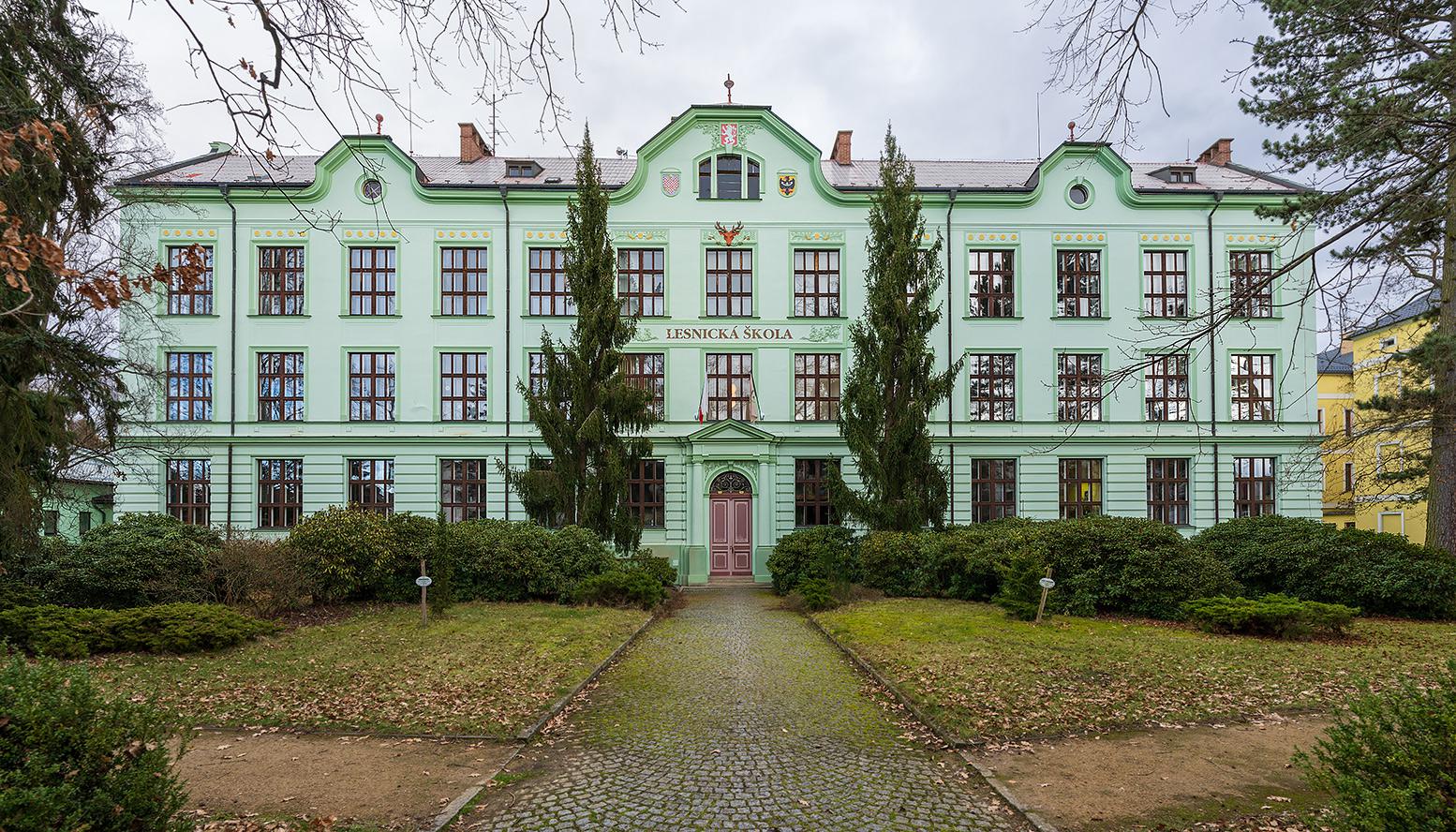 Vyšší odborná škola lesnická a Střední lesnická škola Bedřicha Schwarzenberga, Písek, Lesnická 55 foto 3