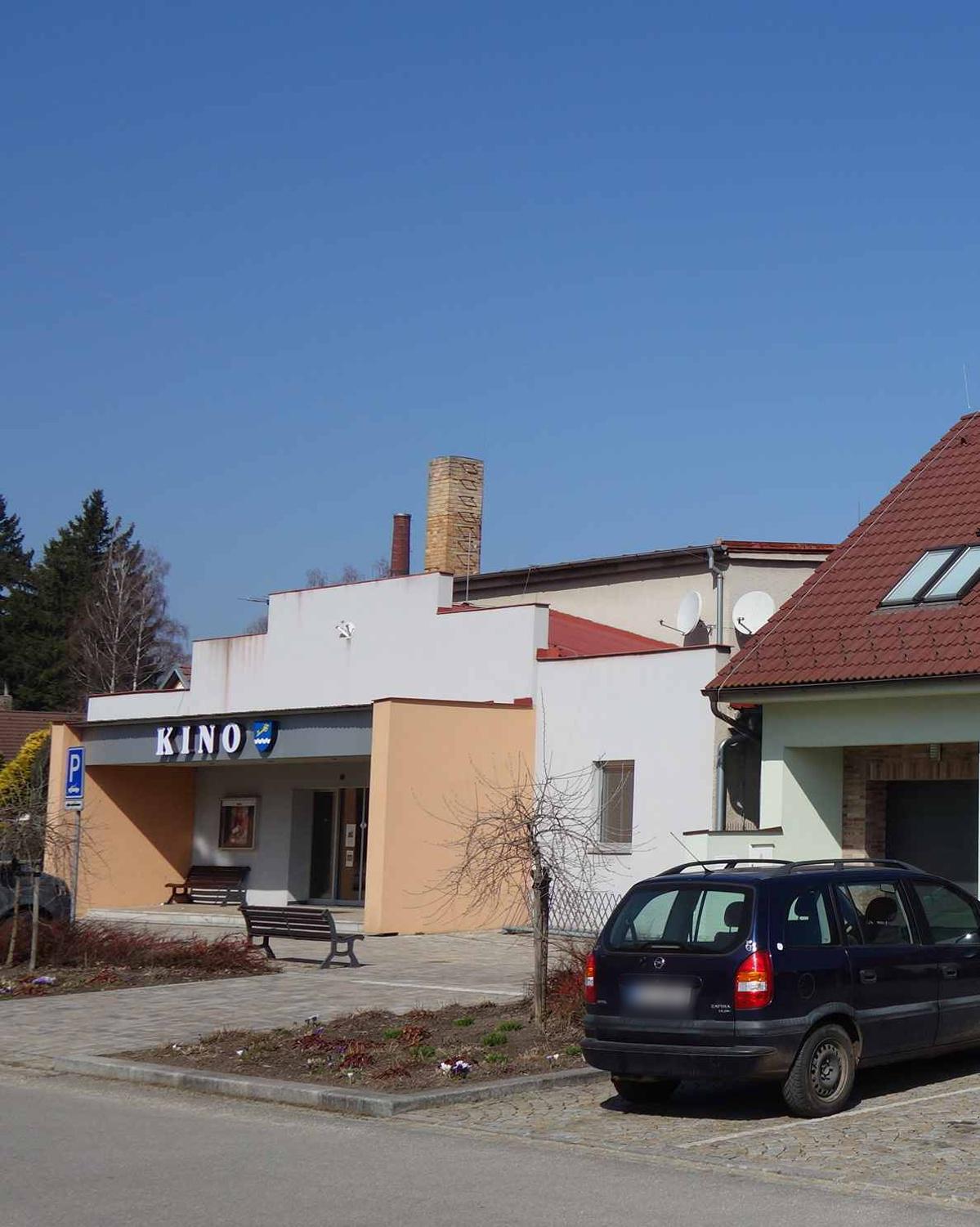 Kulturní centrum - kino Suchdol nad Lužnicí foto 2