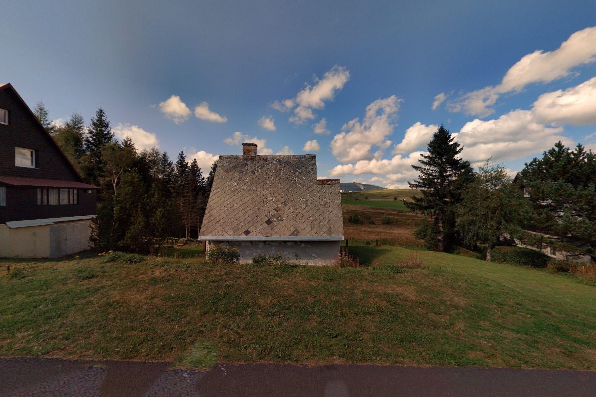 Chaloupka na vršku foto 1