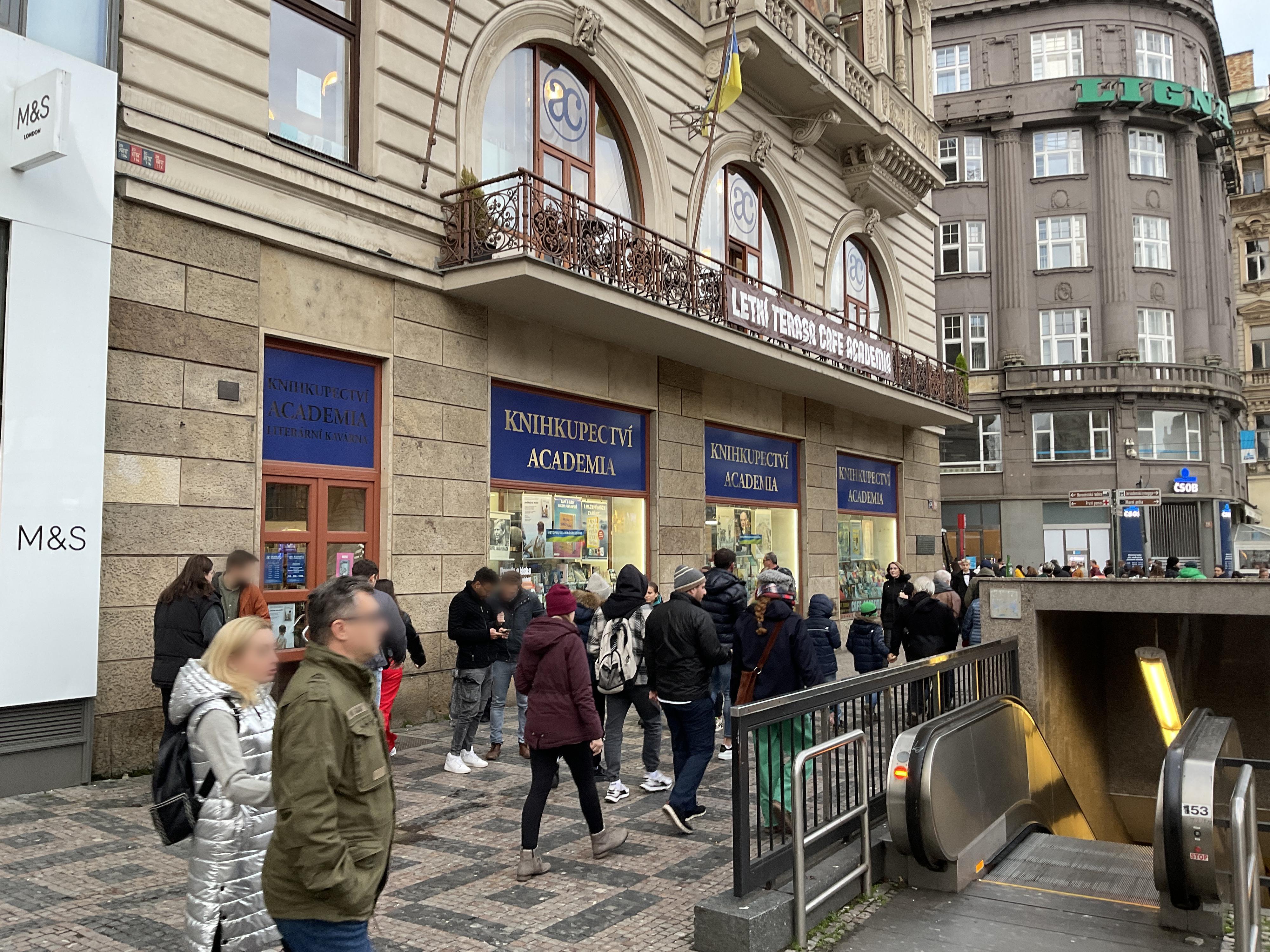 Knihkupectví Academia foto 3