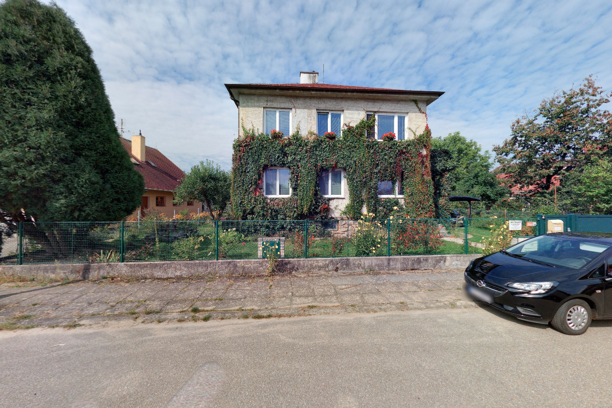 UBYTOVÁNÍ V DOMEČKU