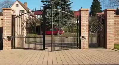 Radoslav Cangár - Umělecké kovářství a zámečnictví foto 2 (náhled videa)