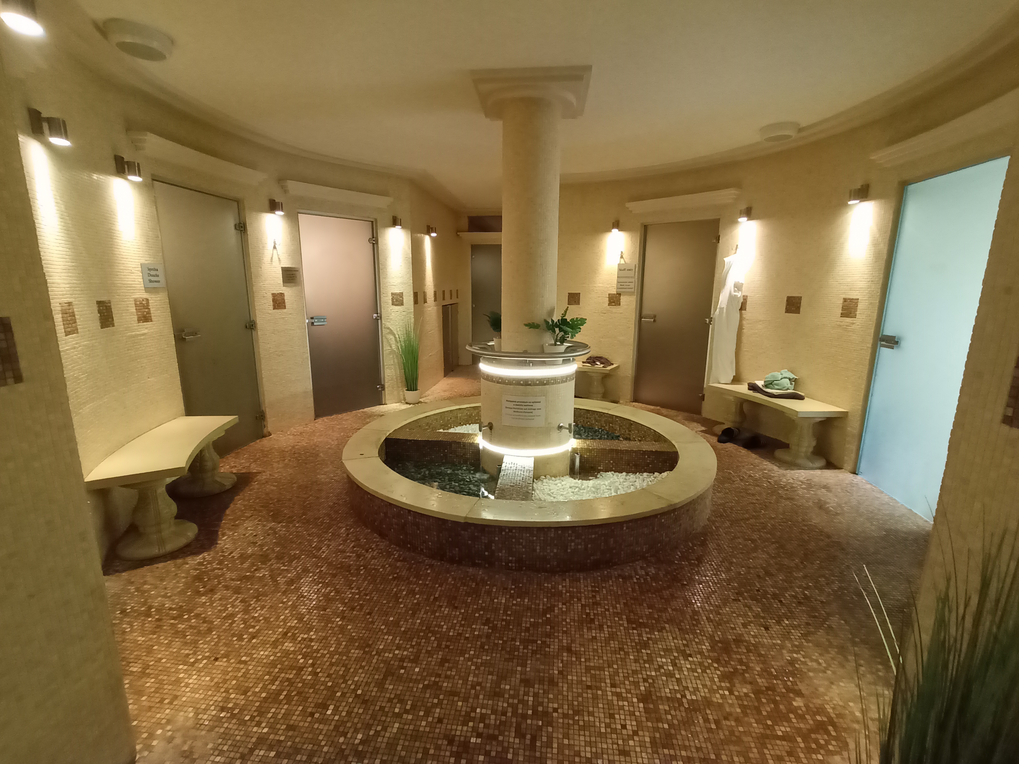 Manfred Schöner - Hotel Zámek Kamenný Dvůr foto 3