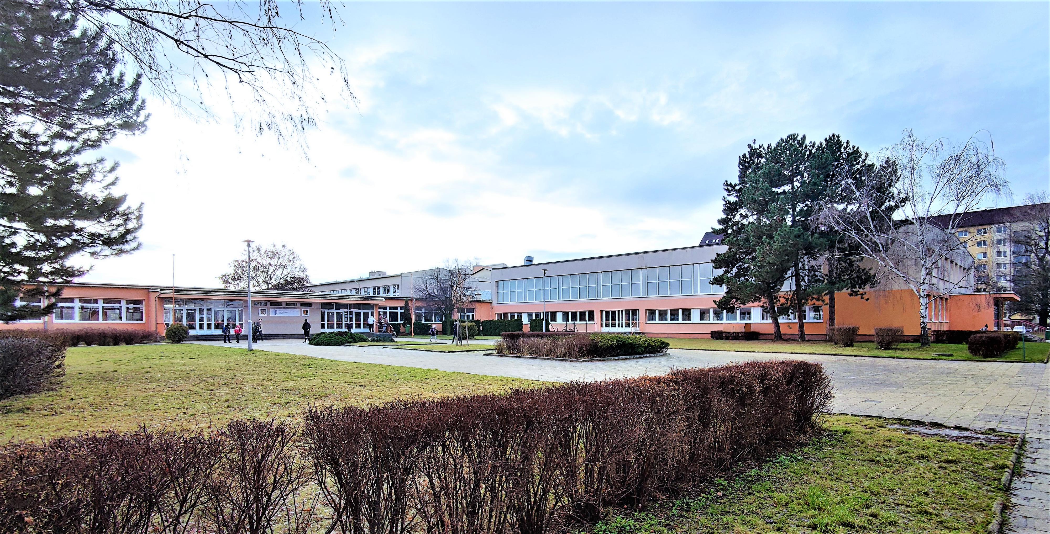 Reálné gymnázium a základní škola Otto Wichterleho, Prostějov foto 5