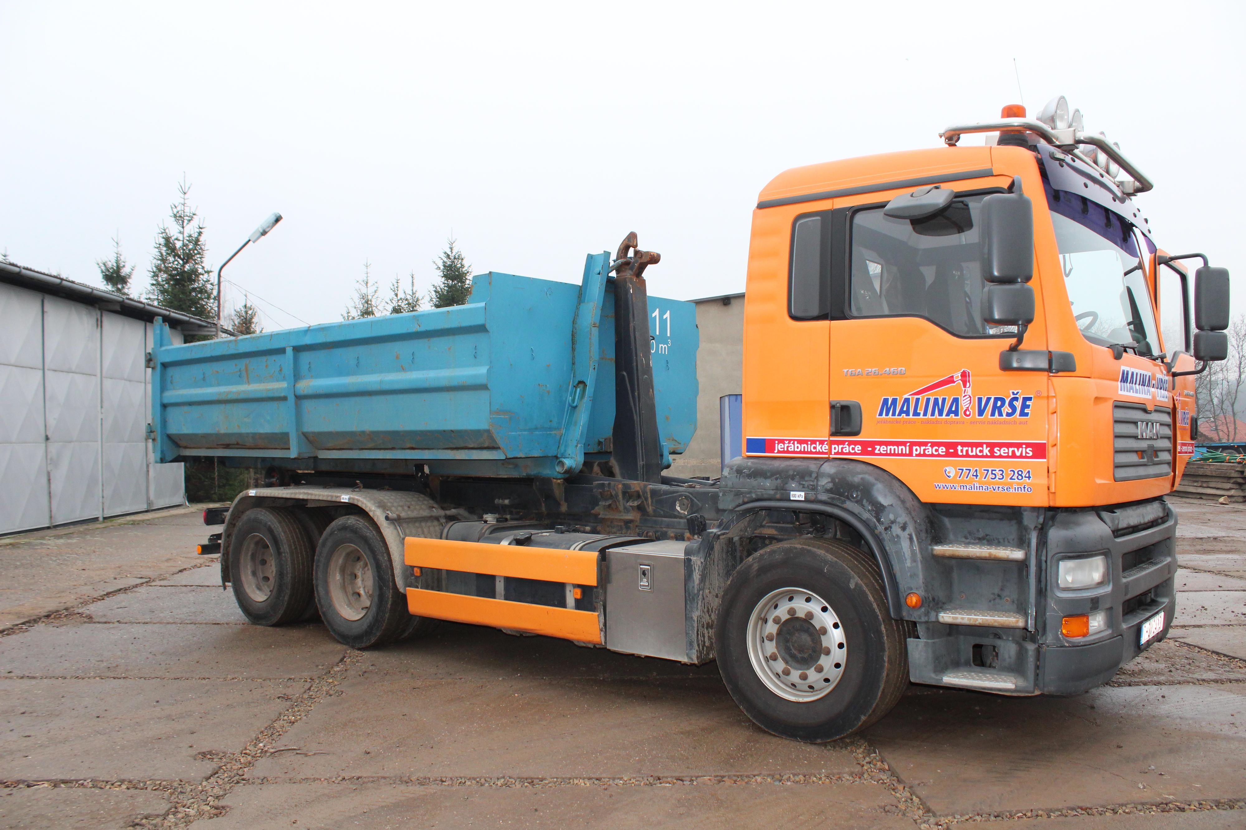 Malina - Vrše převoz a přistavění kontejnerů