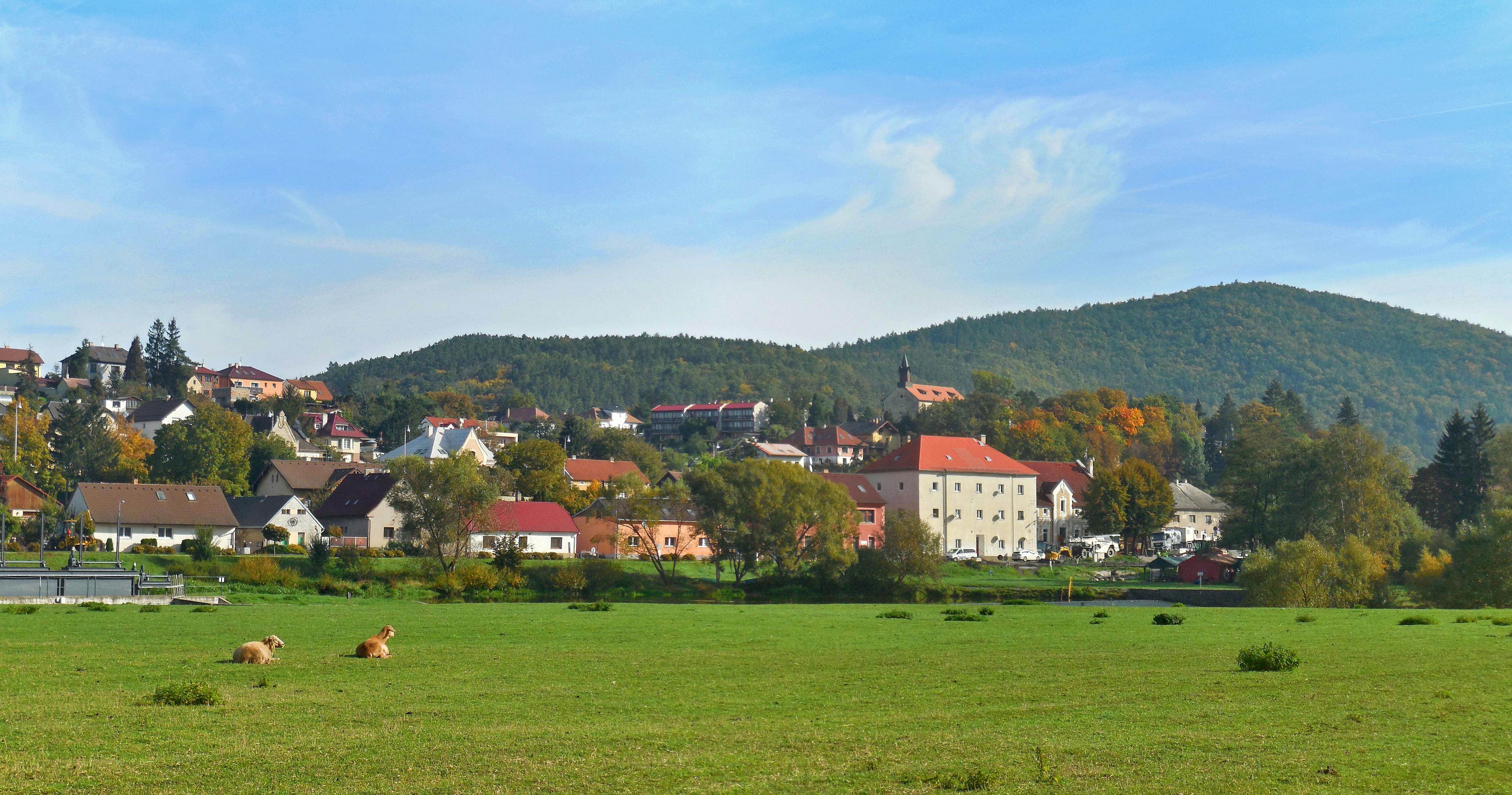 Hýskov - obecní úřad foto 5