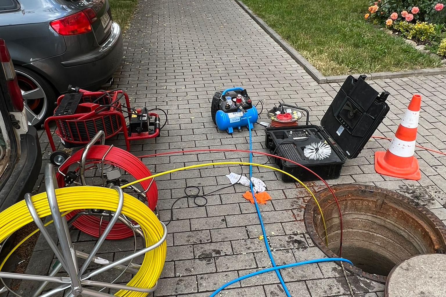 Bezvýkopové opravy kanalizace