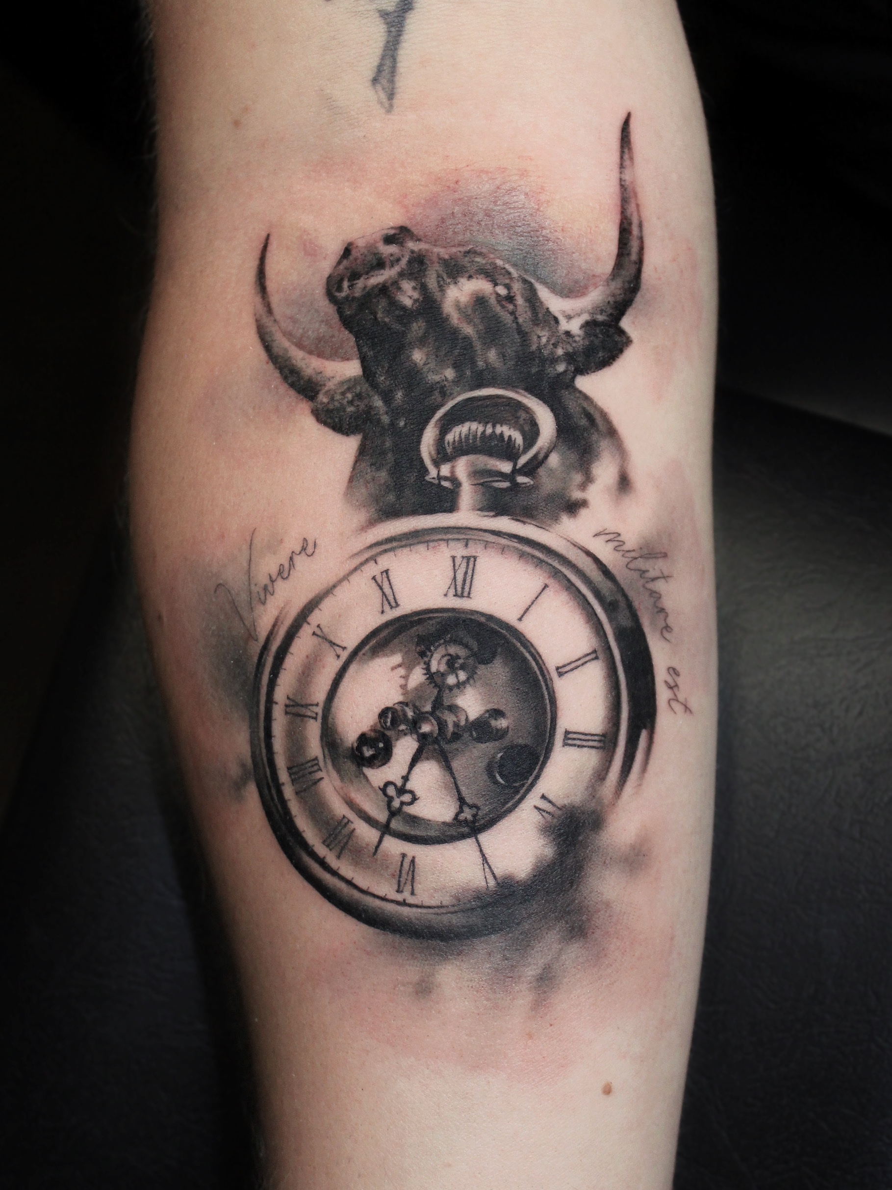 Ufon Tattoo foto 2