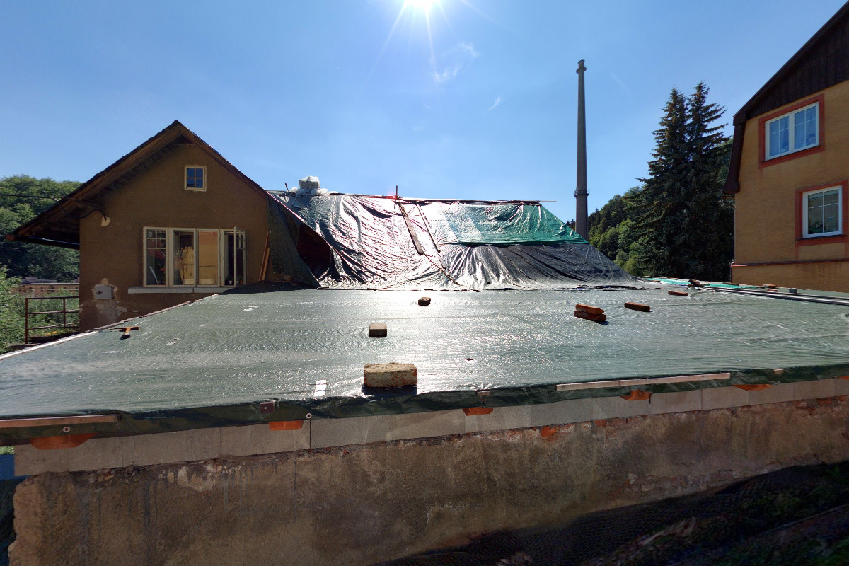 ÚDRŽBA ZELENĚ - HAAS