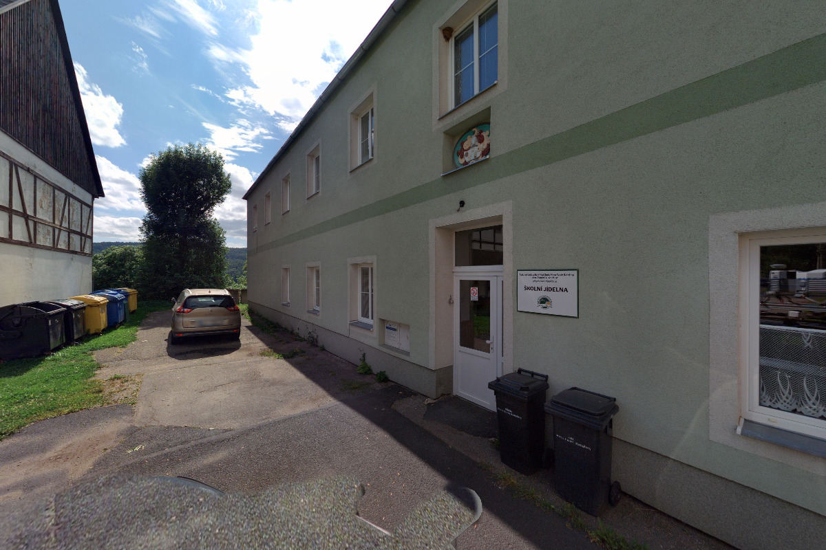 Jídelna ZŠ a MŠ Hora Svaté Kateřiny foto 3