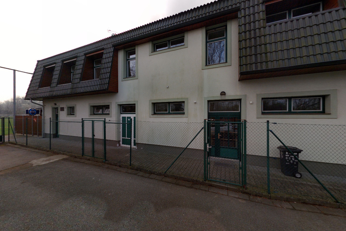 Zubrovna na hřišti foto 5