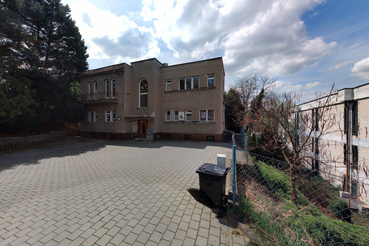 ZUŠ Zlín, Hluboká