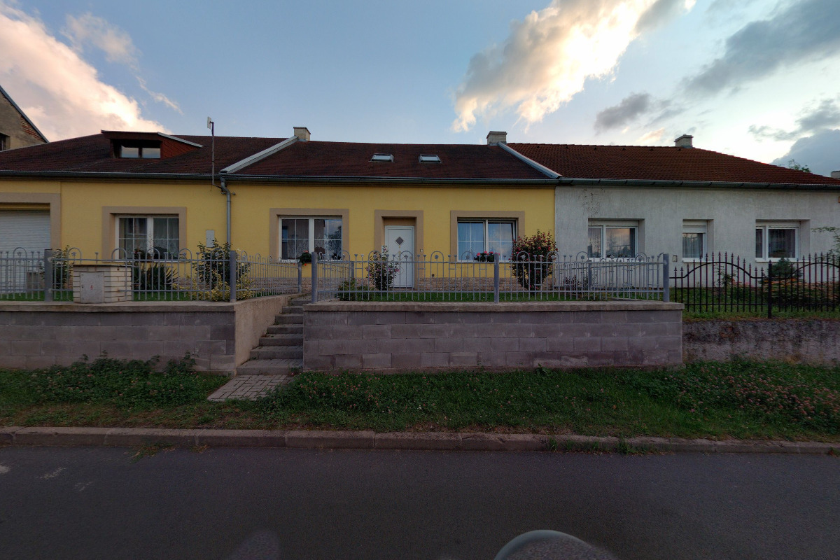 No. 1 Family, komanditní společnost foto 2