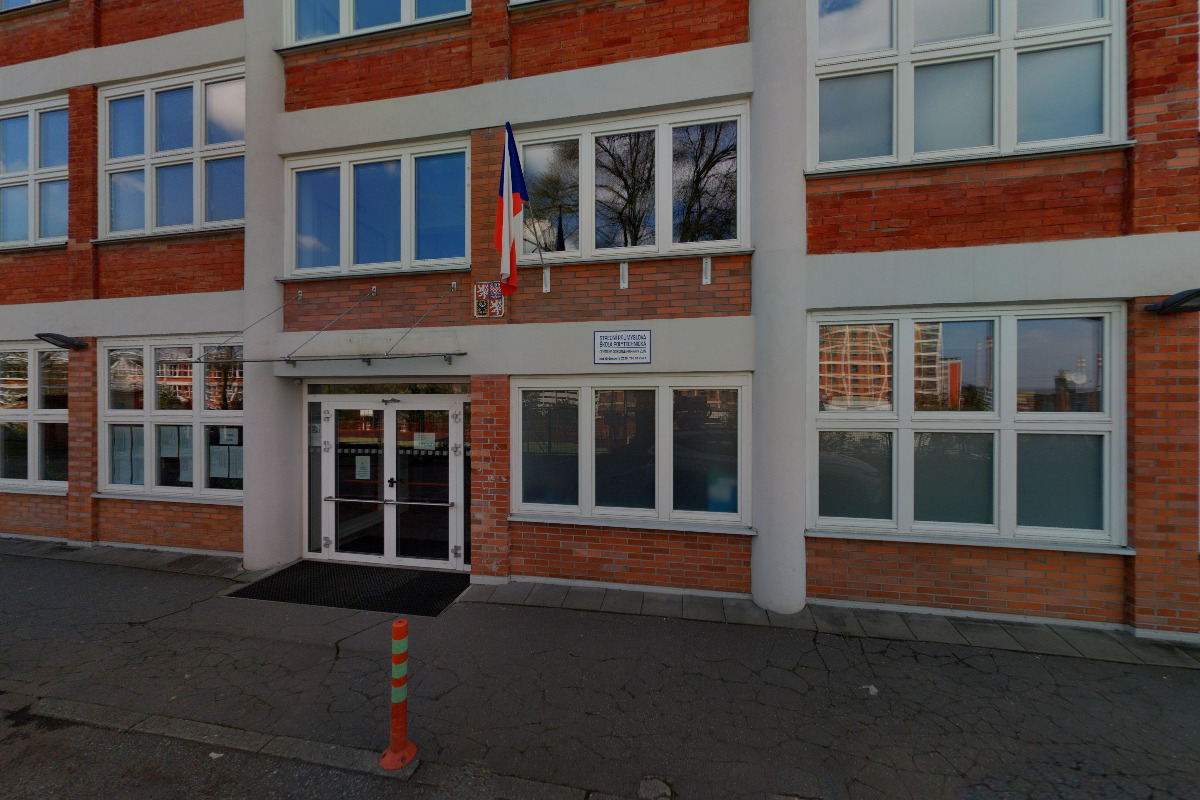 Střední průmyslová škola polytechnická - Centrum odborné přípravy Zlín foto 1