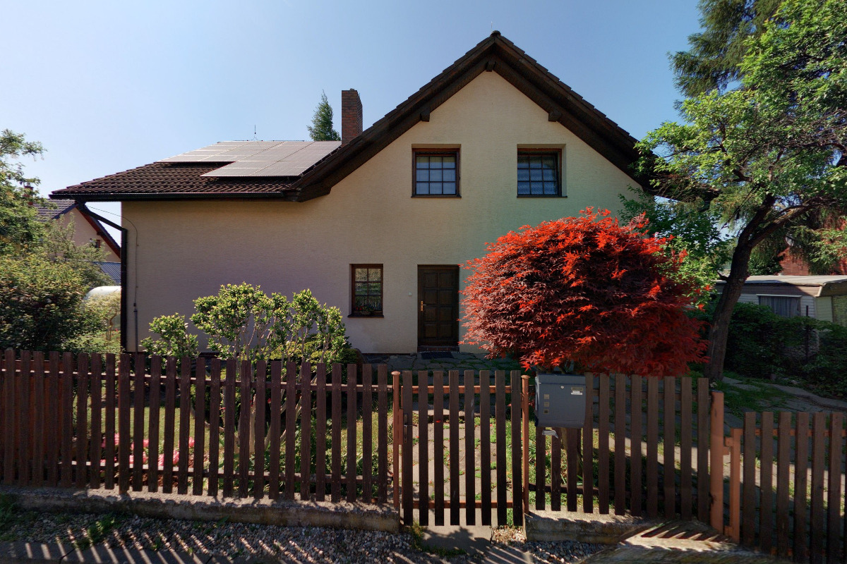 PhDr. Lenka Zůbková