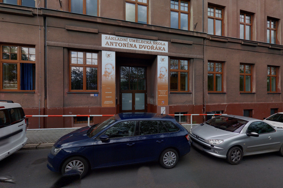 ZUŠ Antonína Dvořáka Karlovy Vary foto 2