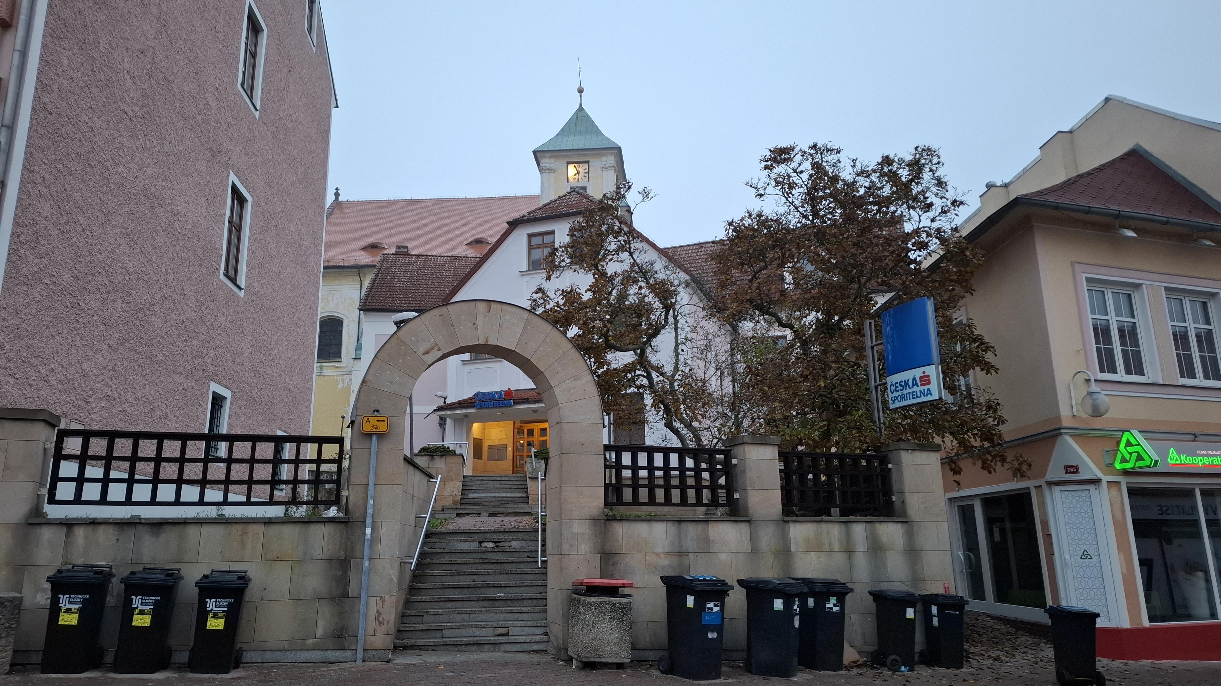 Platbomat České spořitelny foto 2