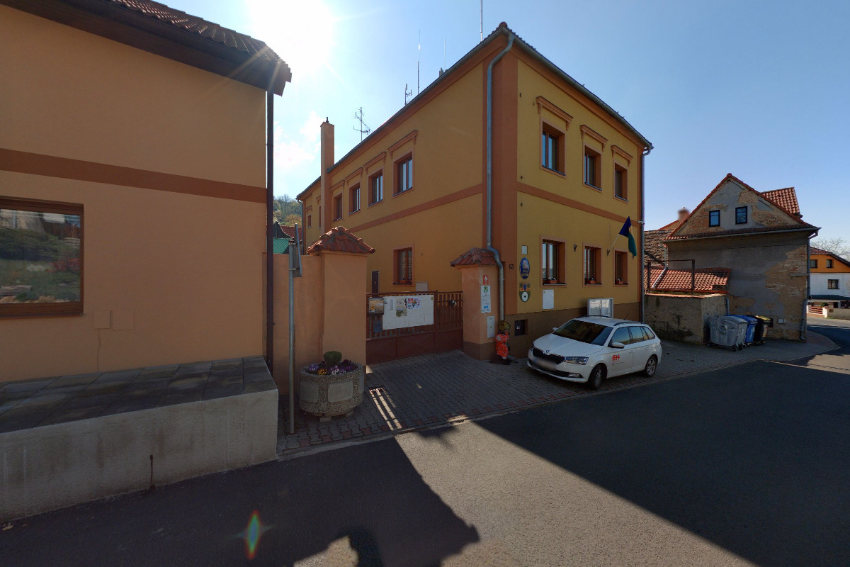 Velké Žernoseky - obecní úřad foto 5