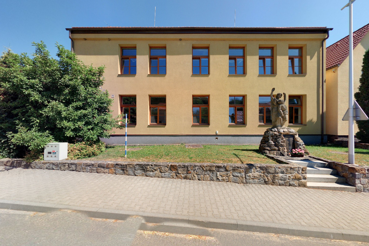 Knihovna Nedašova Lhota