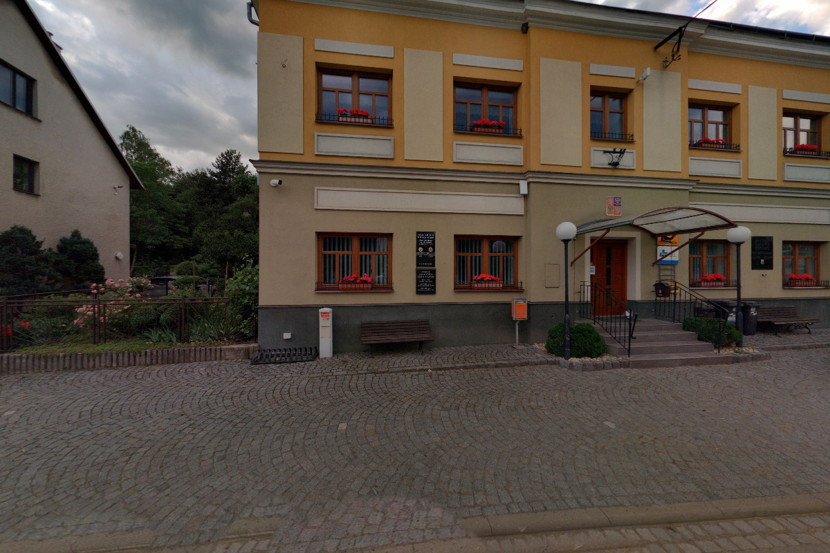 Trnava - obecní úřad foto 6