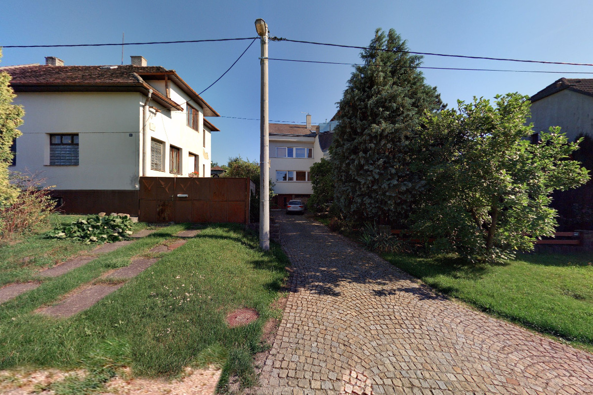 Výuka hry na baskytaru Josef Abraham Mikulka