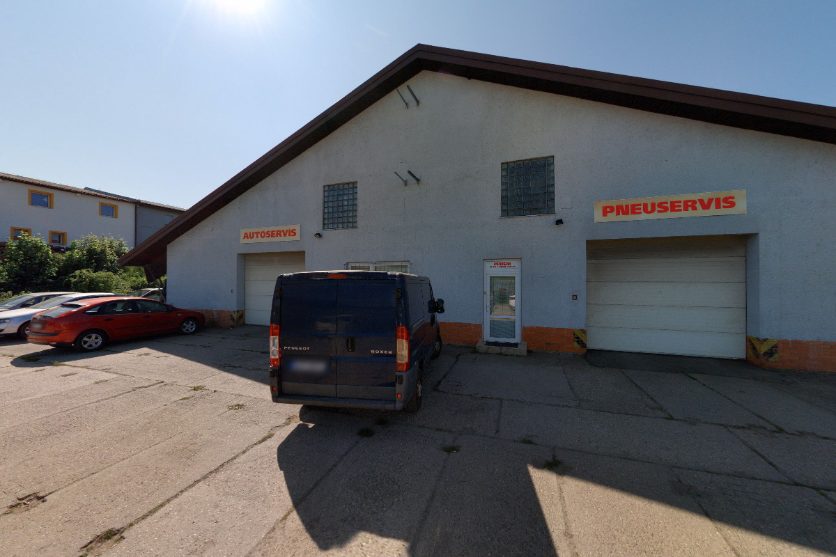 Autocentrum Rožnov