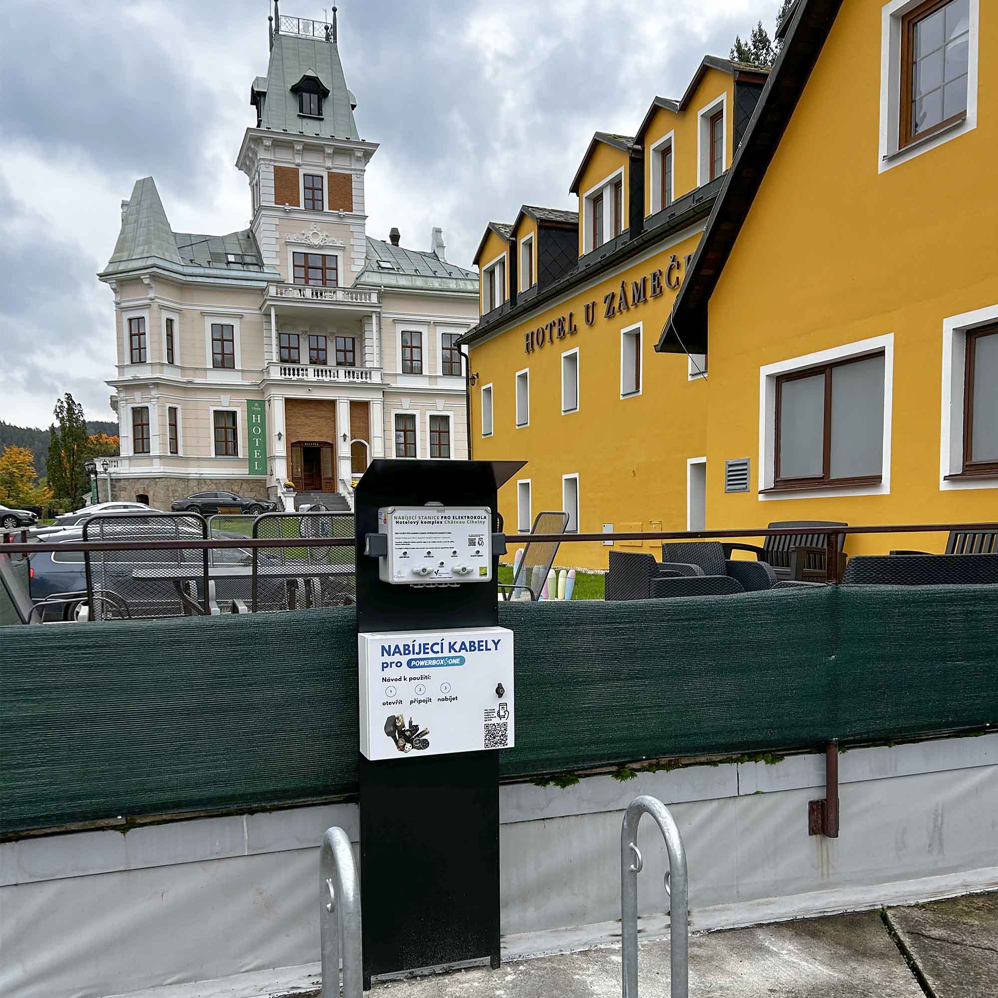 Nabíjecí stanice Château Cihelny foto 2