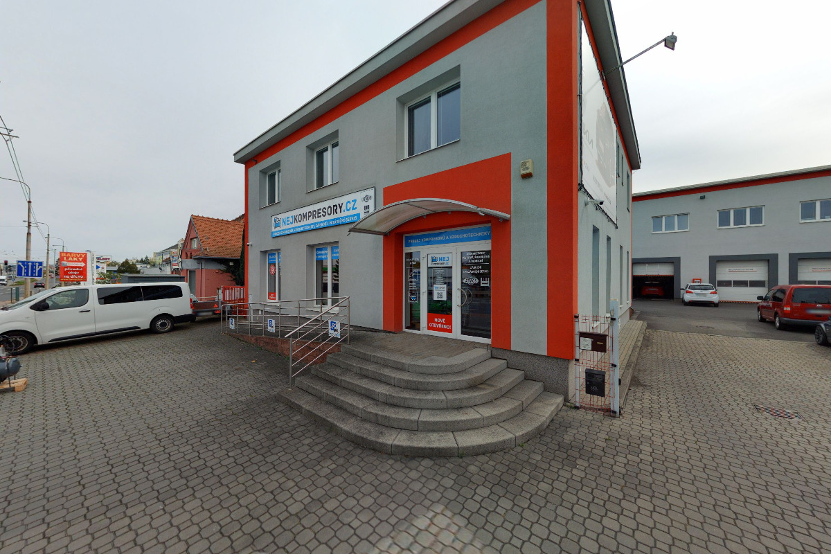 Martin Kytka - sečení trávy foto 2