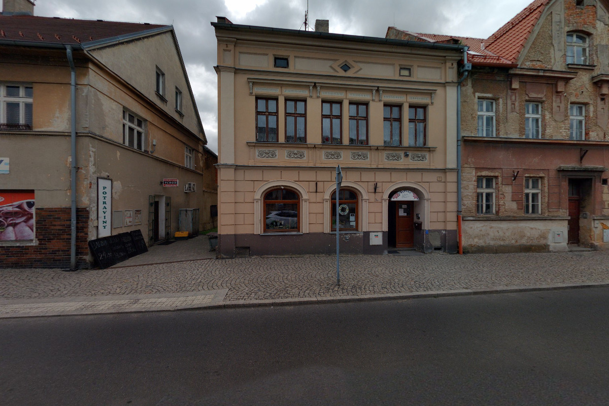 Květiny Nikola Pokorná