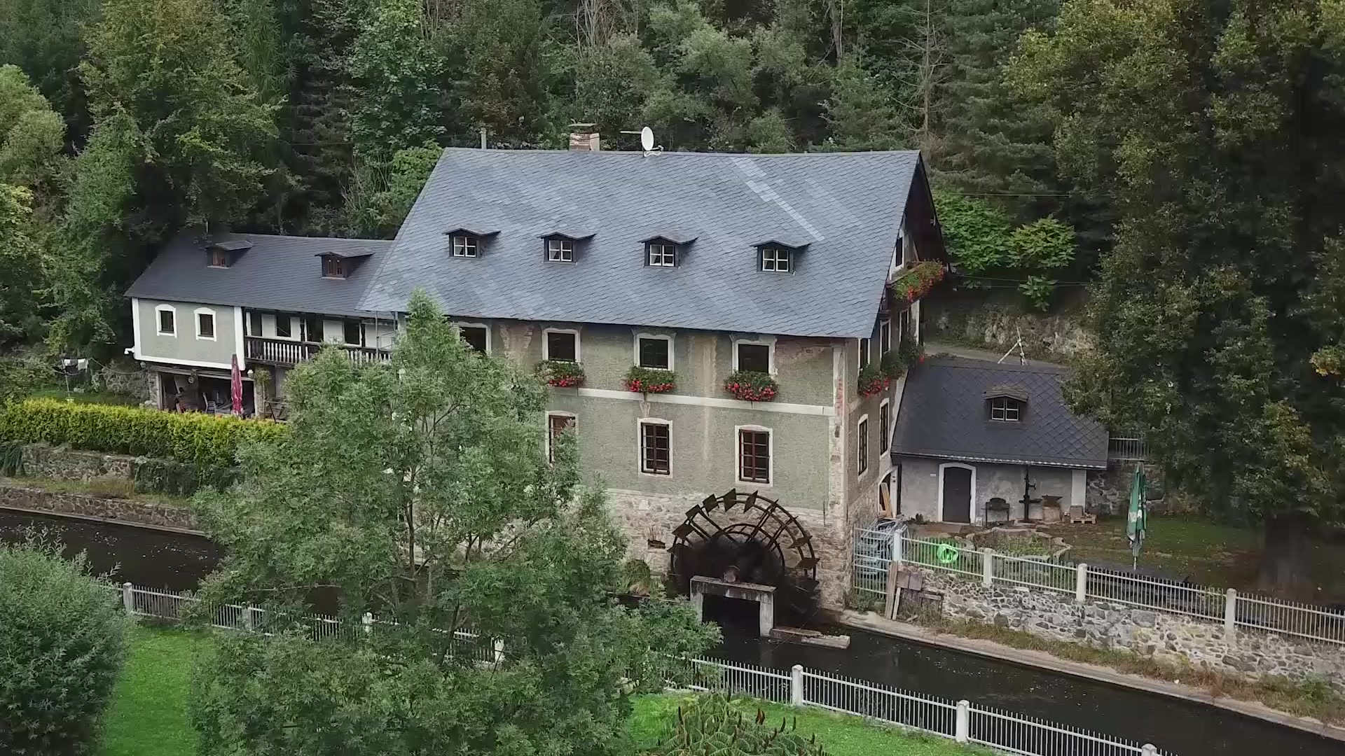 Hospoda Ve Mlýně foto 2 (náhled videa)